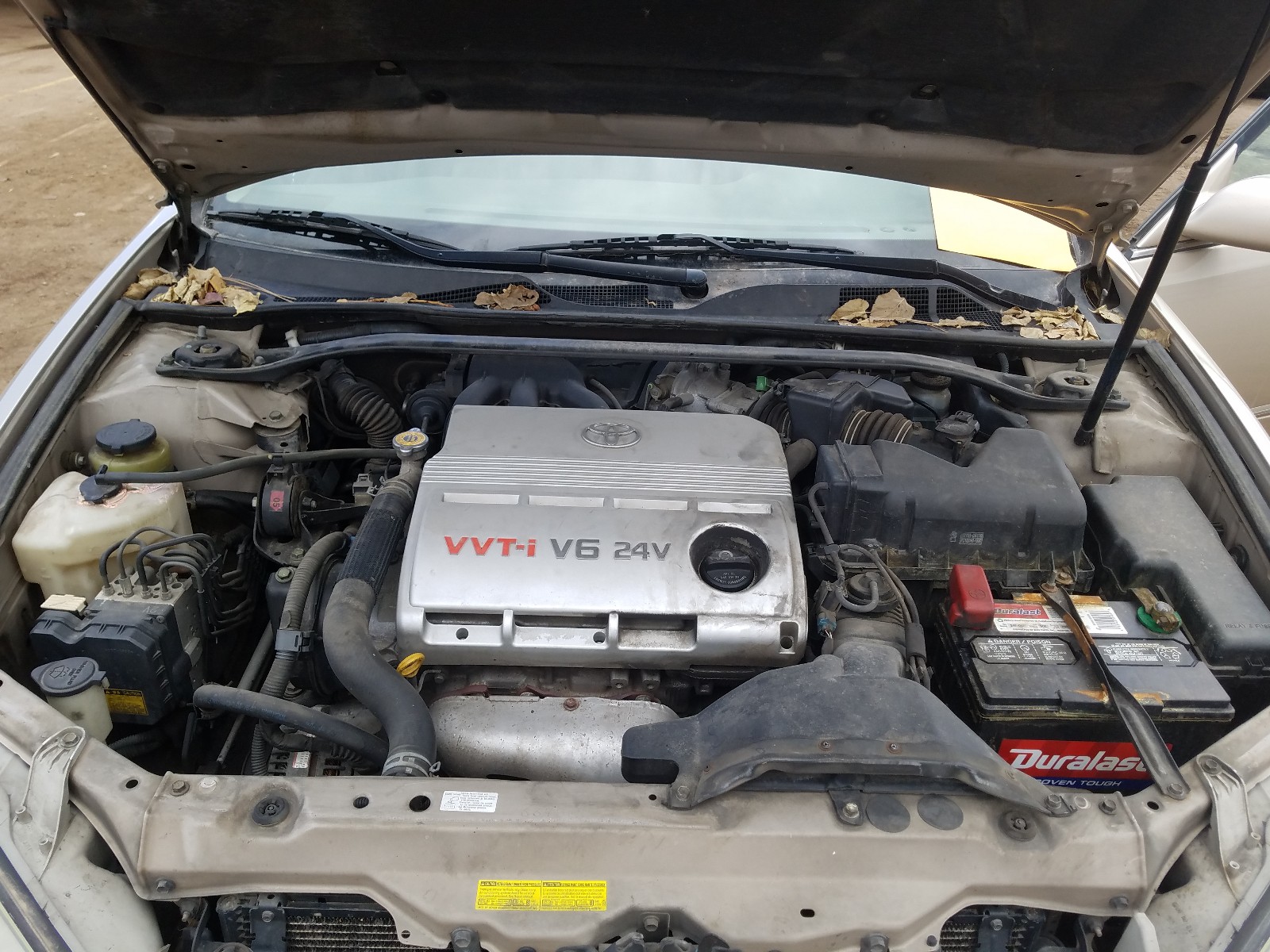 Photo 7 from auction – 2005 TOYOTA CAMRY LE with VIN 4T1BF30K75U591112