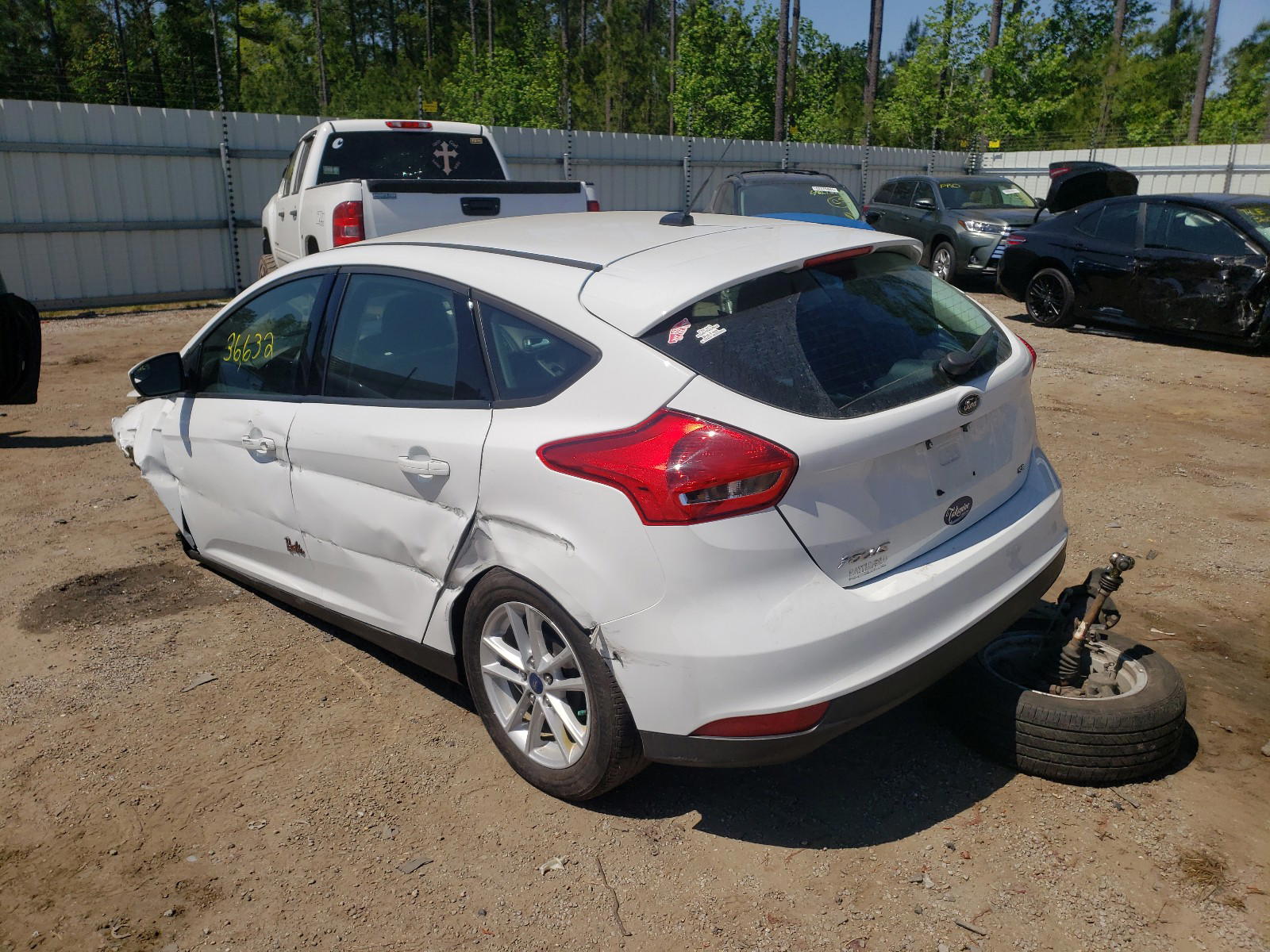 Photo 3 from auction – 2018 FORD FOCUS SE with VIN 1FADP3K24JL209552