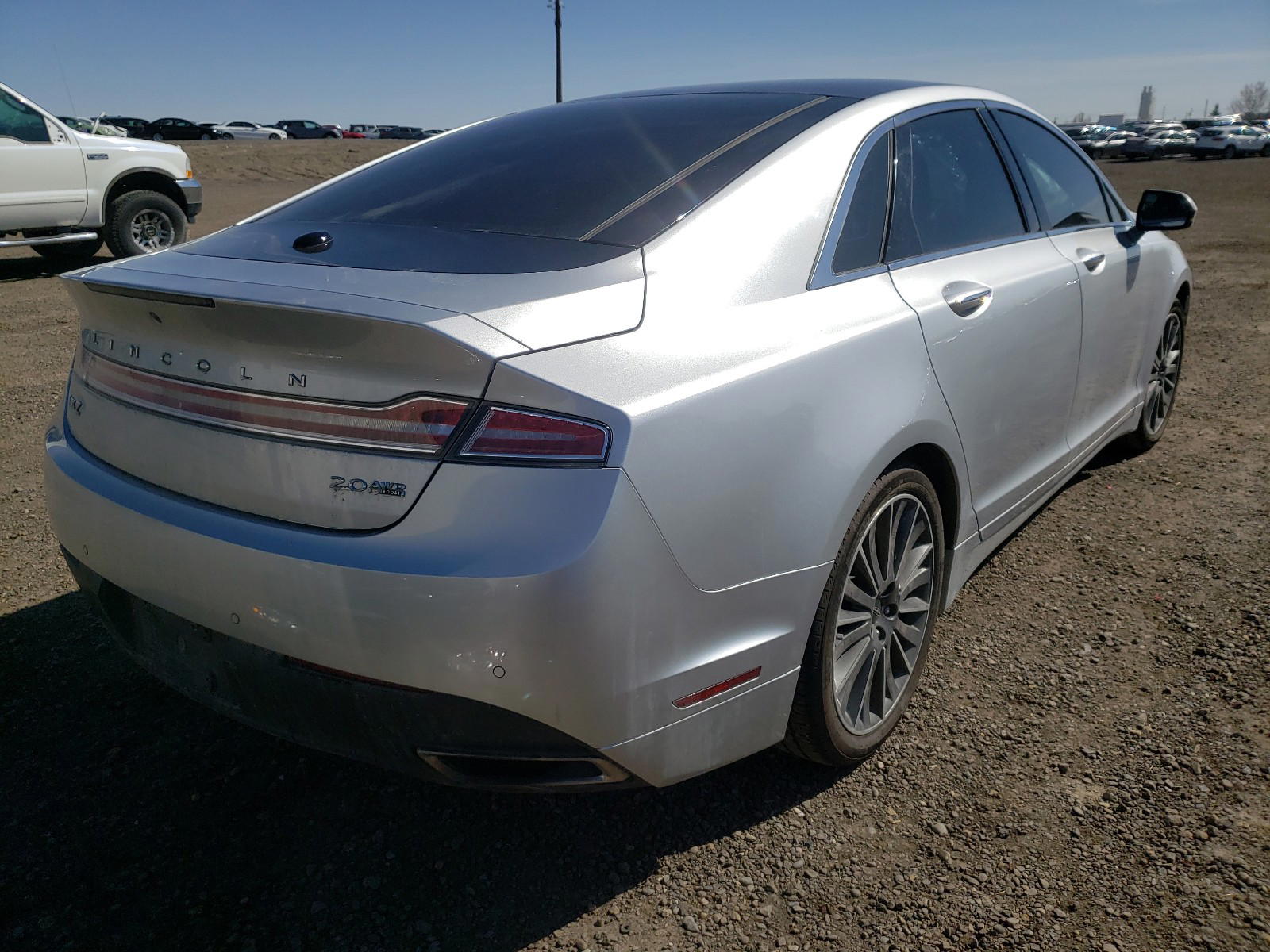 Photo 4 from auction – 2016 LINCOLN MKZ with VIN 3LN6L2J92GR604195