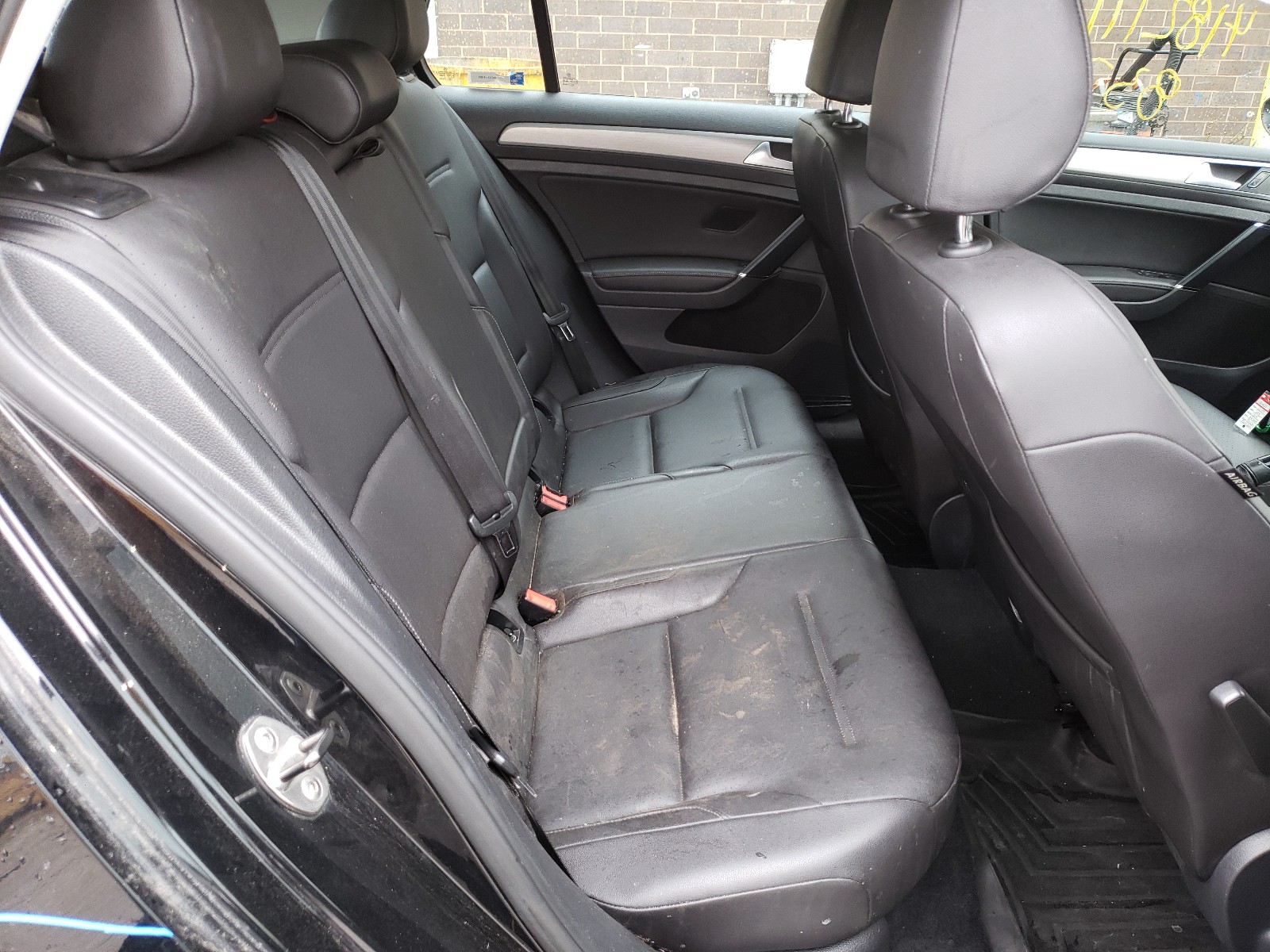Photo 6 from auction – 2015 VOLKSWAGEN GOLF with VIN 3VW217AU8FM019799