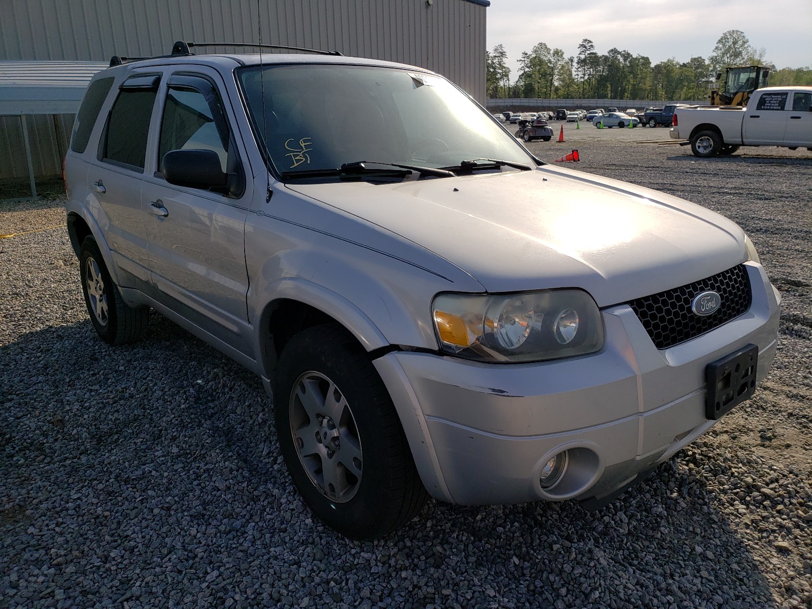 FORD ESCAPE 2005 with VIN 1FMYU94165KB51253 - Photo from auction