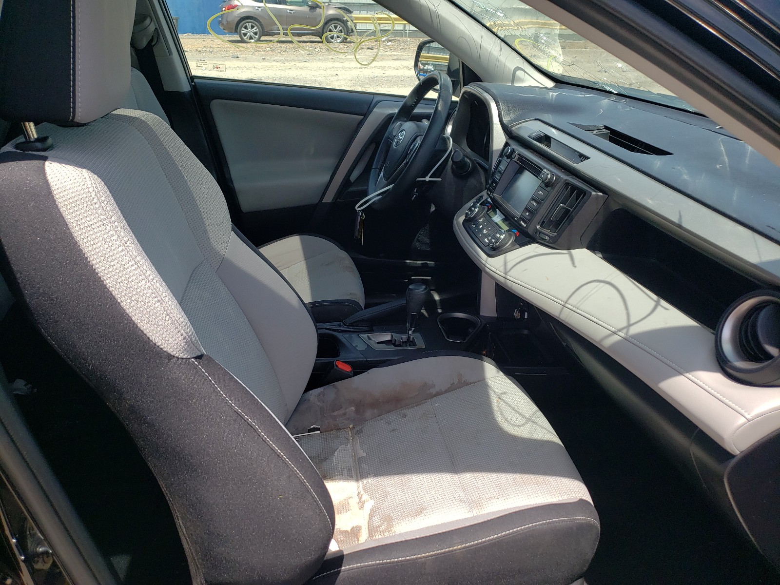 Photo 5 from auction – 2018 TOYOTA RAV4 ADVEN with VIN 2T3WFREV1JW465904
