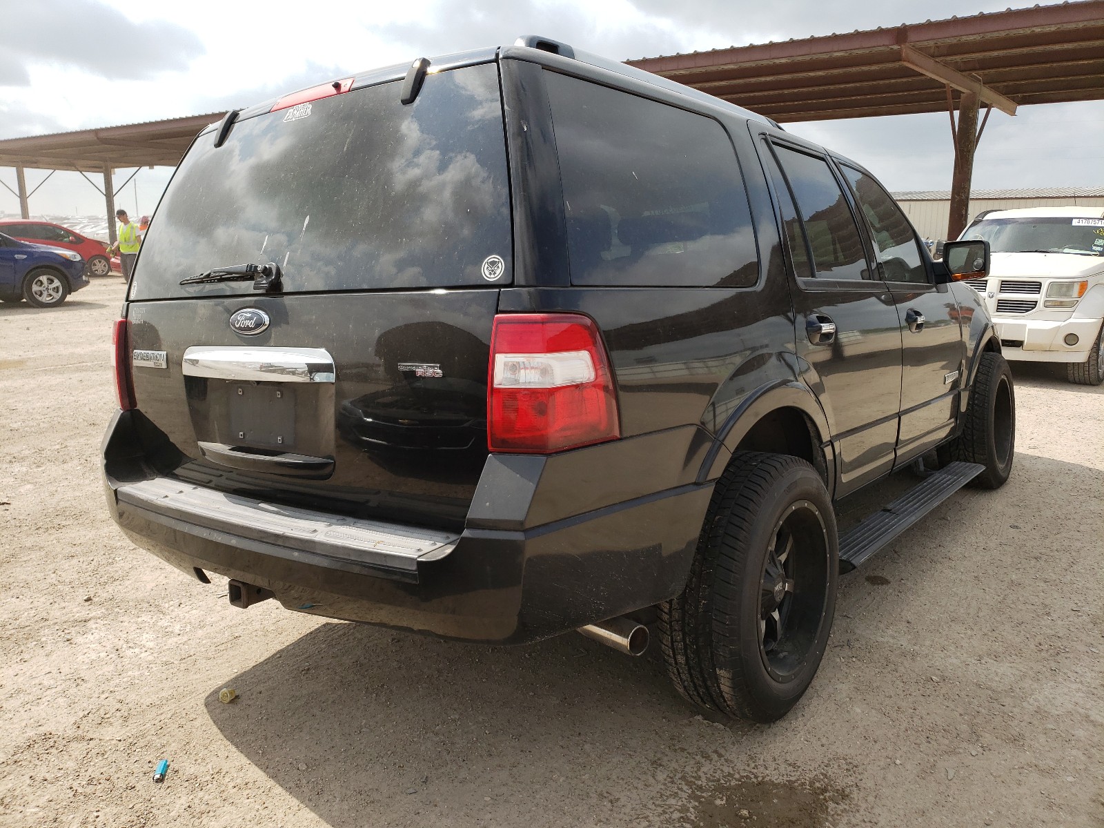 Photo 4 from auction – 2008 FORD EXPEDITION with VIN 1FMFU19568LA26725