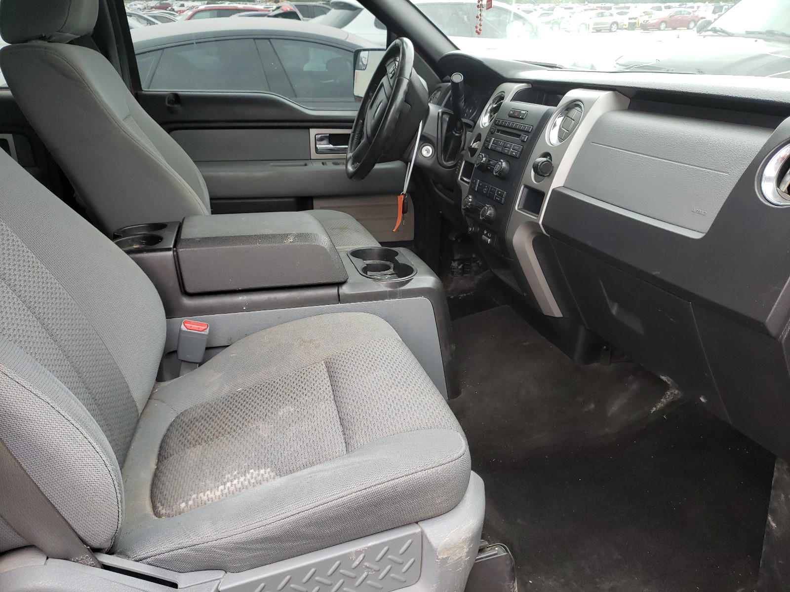 Photo 5 from auction – 2011 FORD F150 SUPER with VIN 1FTFW1CF4BKD62189