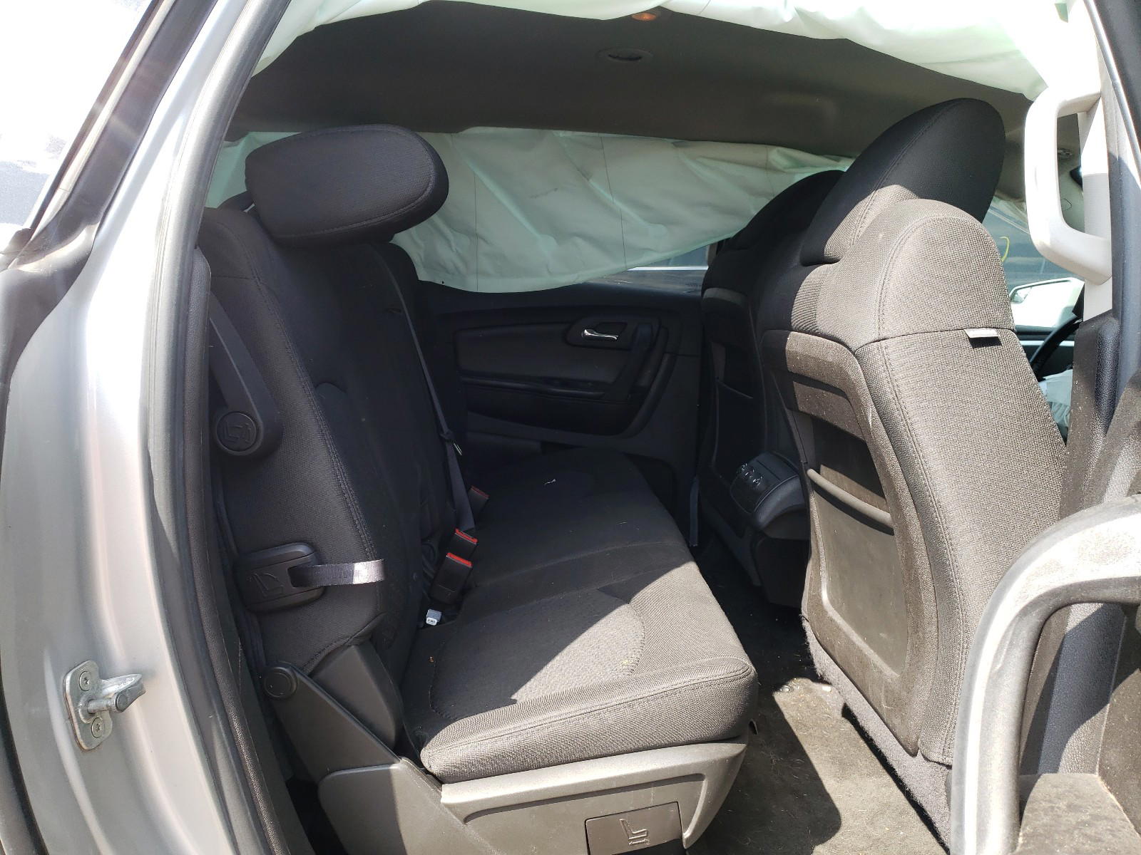 Photo 6 from auction – 2011 CHEVROLET TRAVERSE L with VIN 1GNKRGED7BJ227662