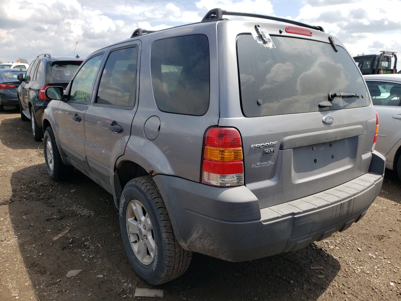 Photo 3 from auction – 2007 FORD ESCAPE with VIN 1FMYU03Z57KA76633