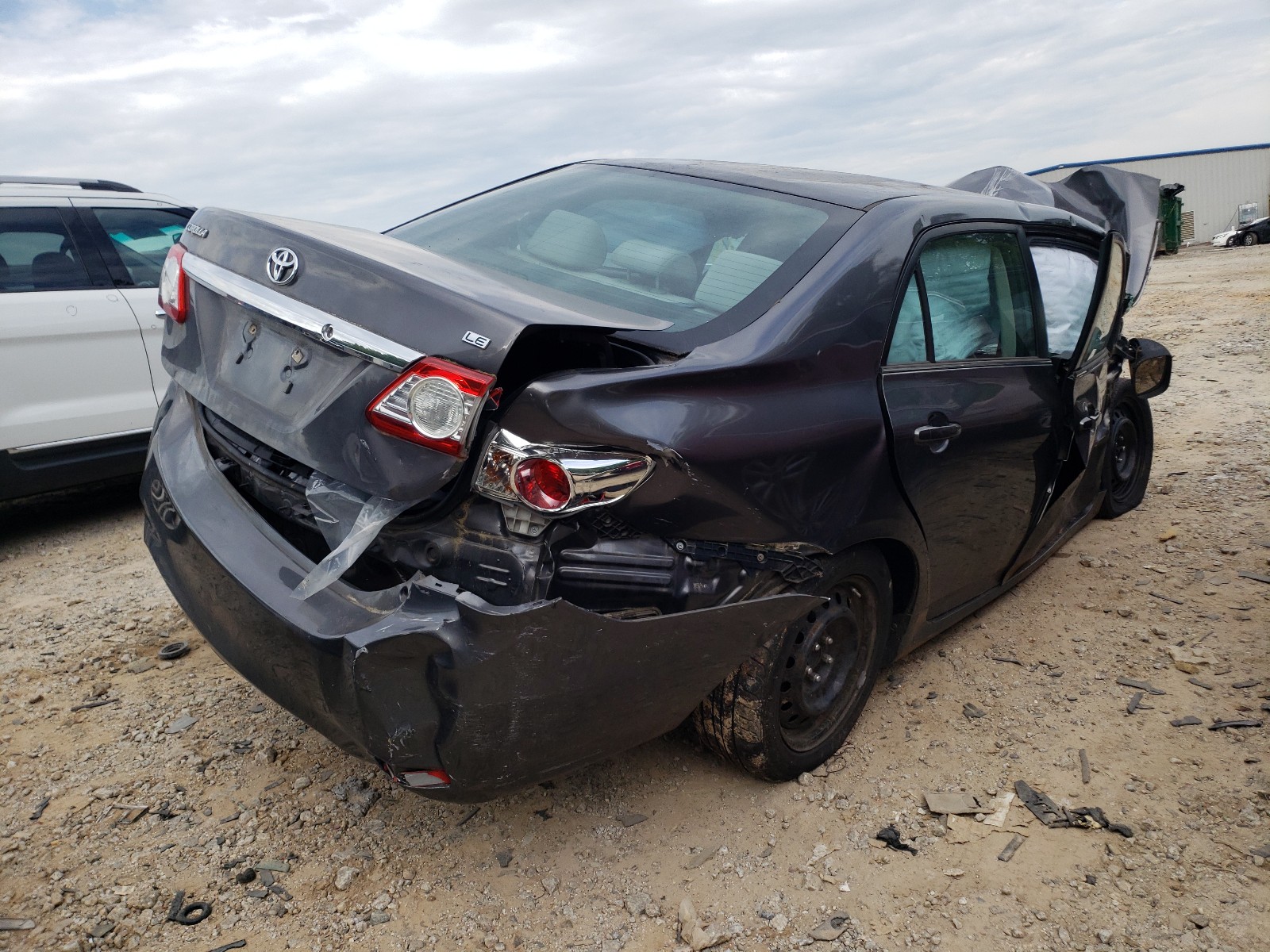 Zdjęcie 4 z aukcji – 2013 TOYOTA COROLLA BA z VIN 5YFBU4EE6DP122446