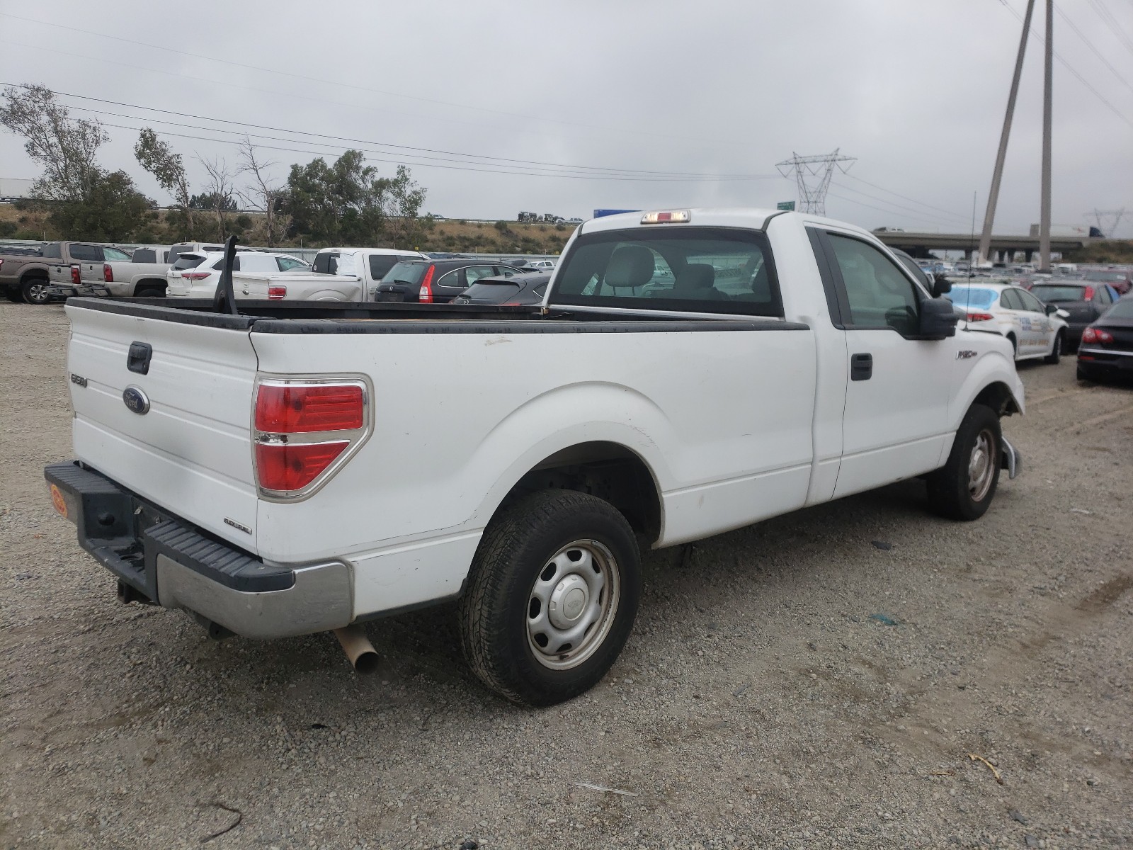 صورة رقم 4 من المزاد - 2014 FORD F150 مع VIN 1FTNF1CF1EKD21101