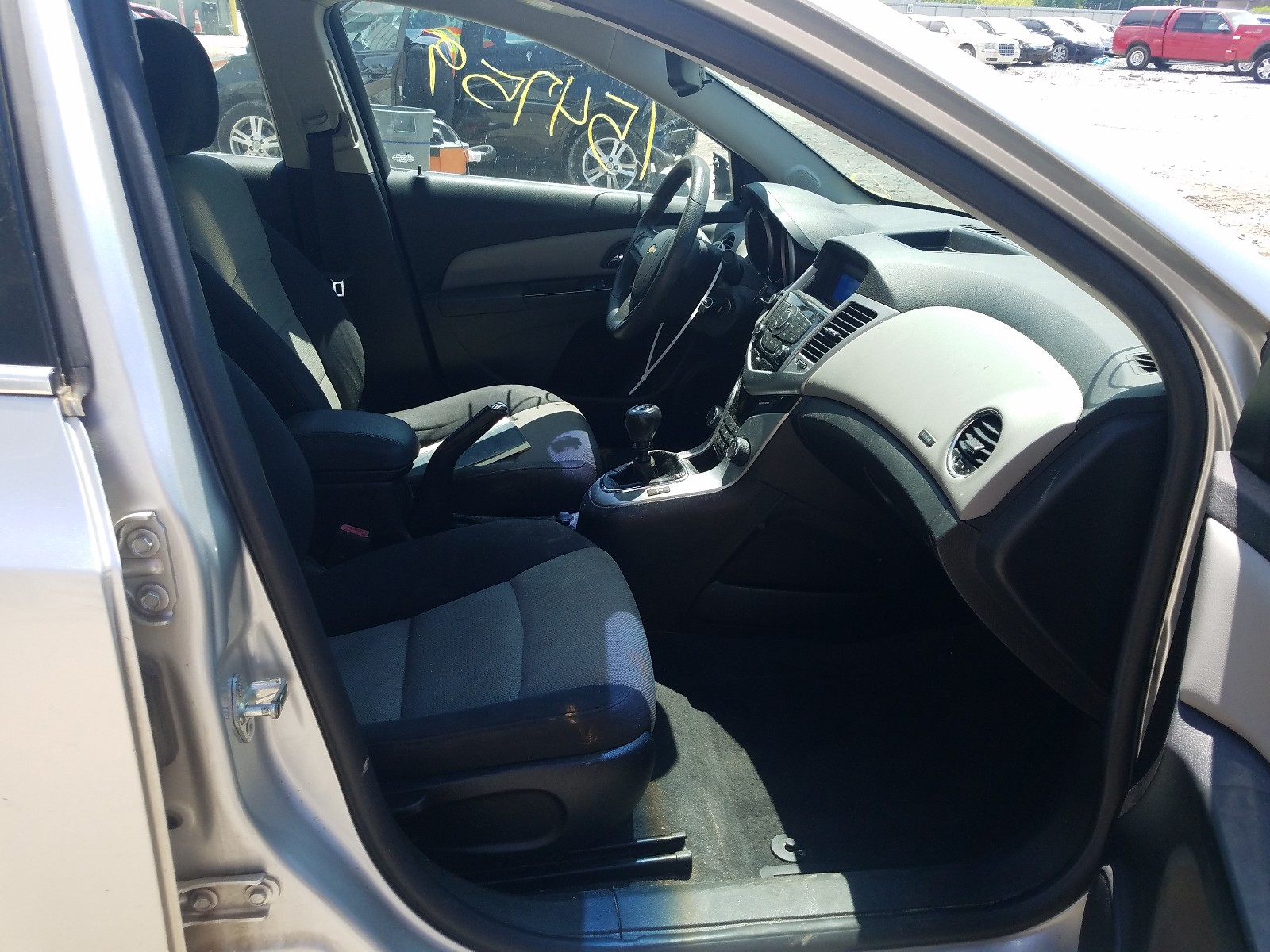 Photo 5 from auction – 2012 CHEVROLET CRUZE LS with VIN 1G1PD5SH3C7284831