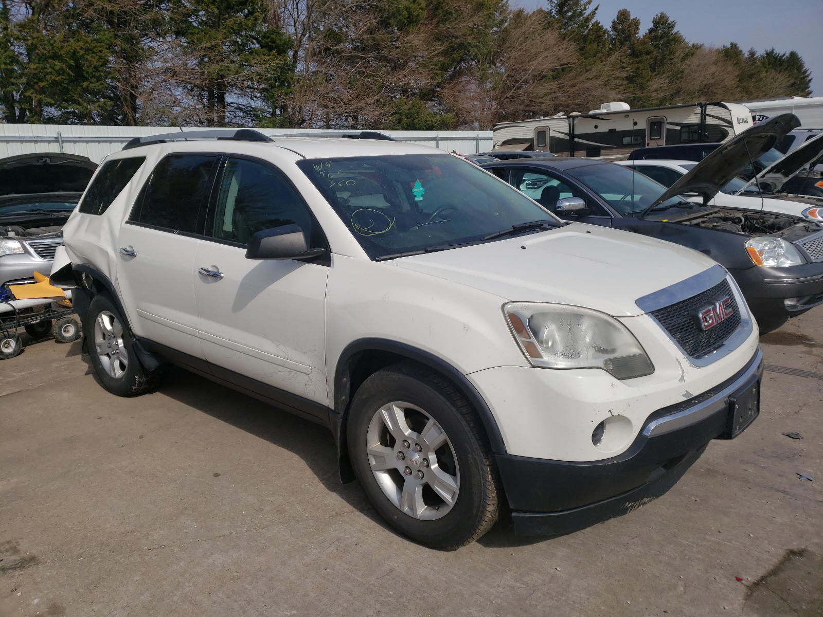 GMC ACADIA SLE 2011 with VIN 1GKKRNED5BJ399982 - Photo from auction