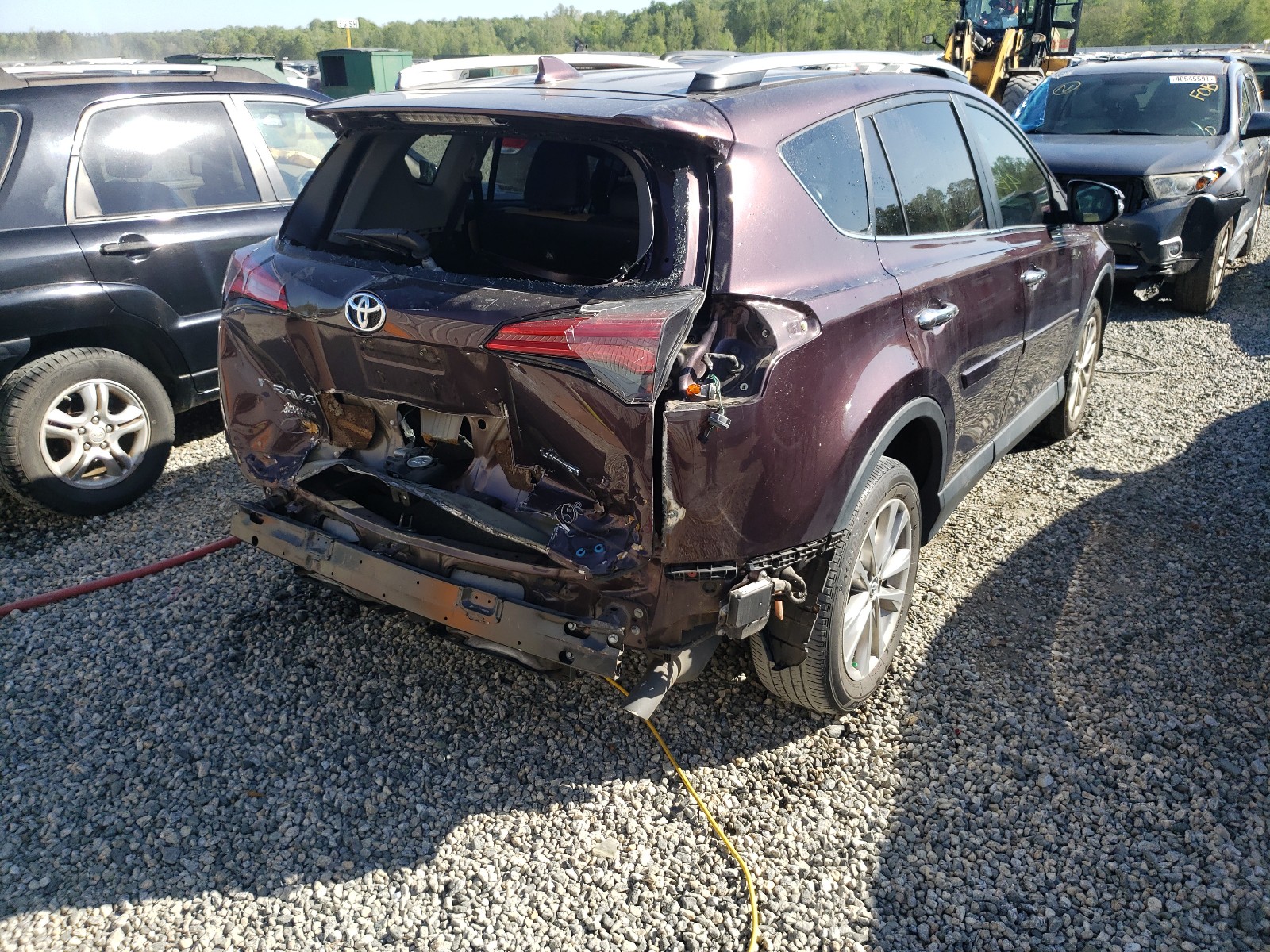 Photo 4 from auction – 2017 TOYOTA RAV4 LIMIT with VIN 2T3YFREV0HW394553