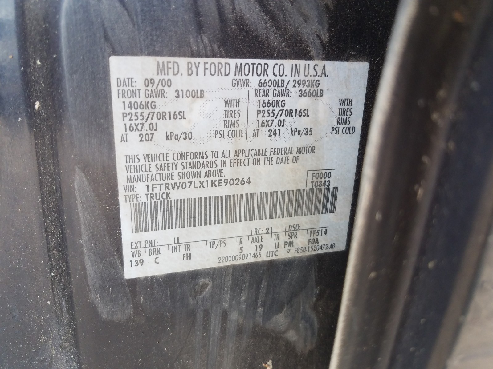 Photo 10 from auction – 2001 FORD F-150 with VIN 1FTRW07LX1KE90264