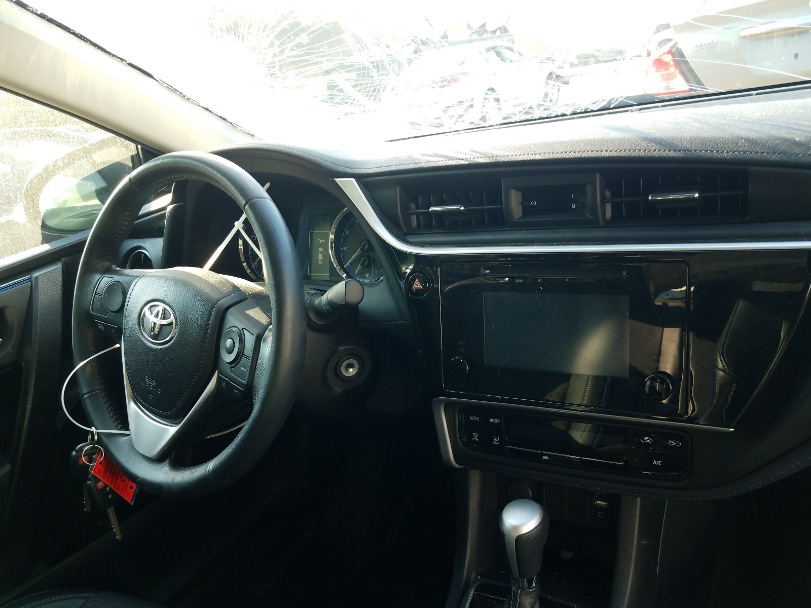 Photo 9 from auction – 2018 TOYOTA COROLLA L with VIN 2T1BURHE0JC119143