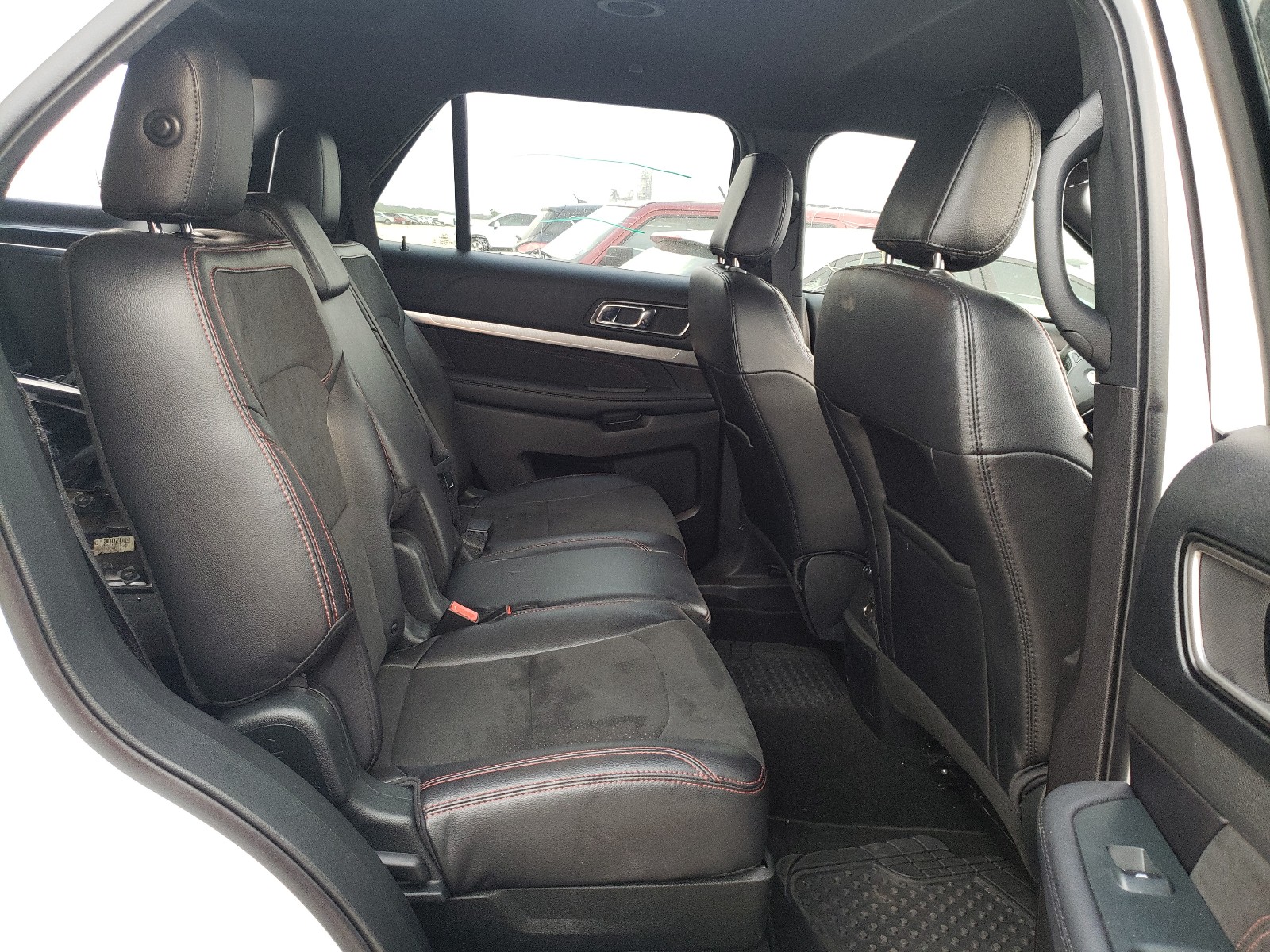 Zdjęcie 6 z aukcji – 2019 FORD EXPLORER X z VIN 1FM5K7D87KGB06914
