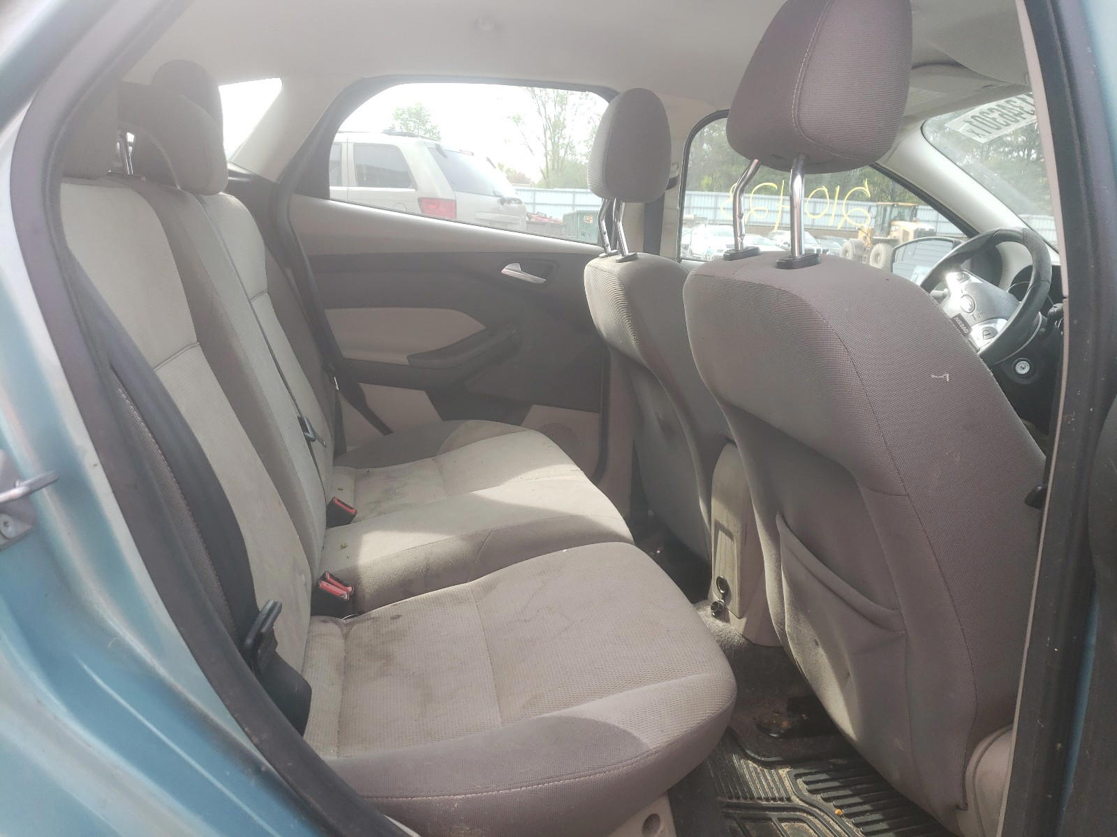 Photo 6 from auction – 2012 FORD FOCUS SE with VIN 1FAHP3K27CL105335