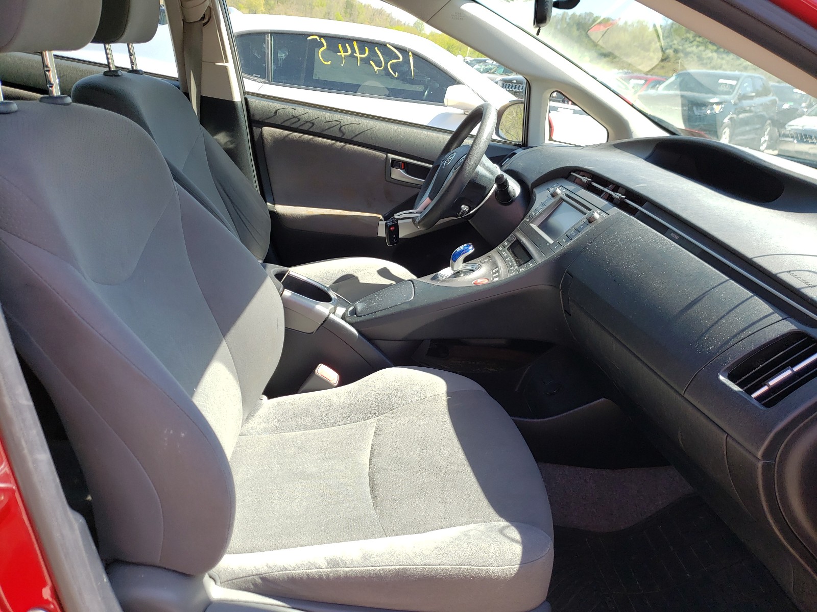 Photo 5 from auction – 2013 TOYOTA PRIUS with VIN JTDKN3DU6D5632390