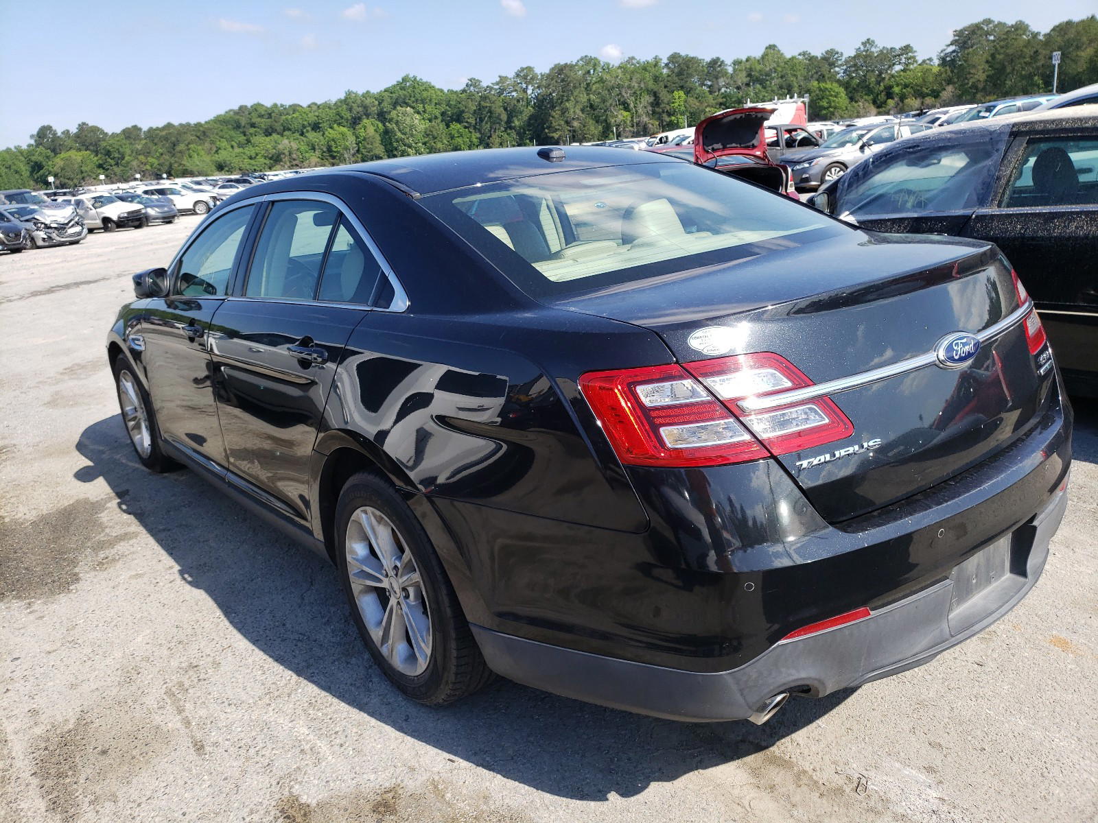 Photo 3 from auction – 2013 FORD TAURUS SEL with VIN 1FAHP2E82DG234894