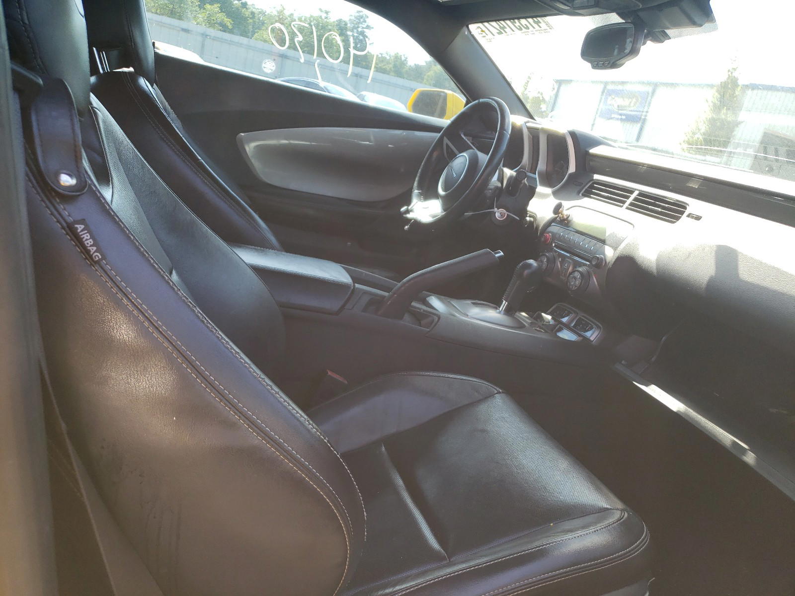 Photo 5 from auction – 2011 CHEVROLET CAMARO LT with VIN 2G1FC1ED2B9205520
