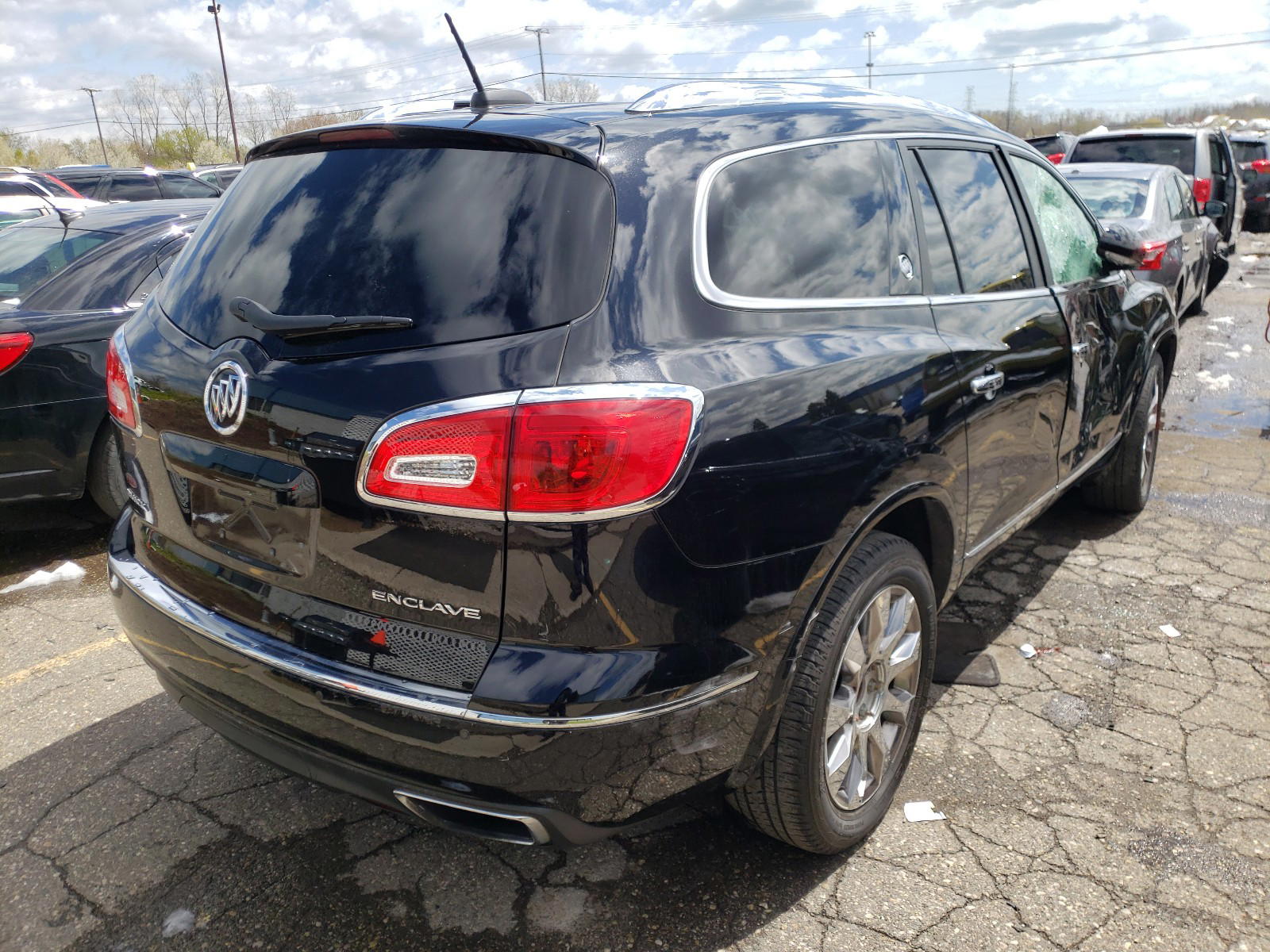 Photo 4 from auction – 2017 BUICK ENCLAVE with VIN 5GAKRBKD9HJ295648