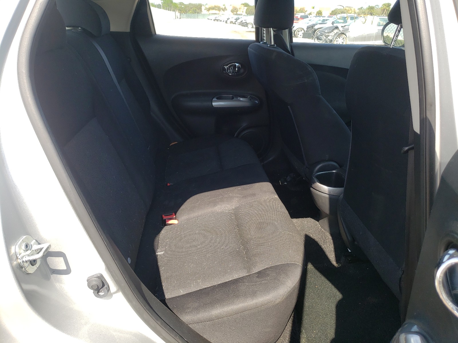 Photo 6 from auction – 2014 NISSAN JUKE S with VIN JN8AF5MR3ET450485
