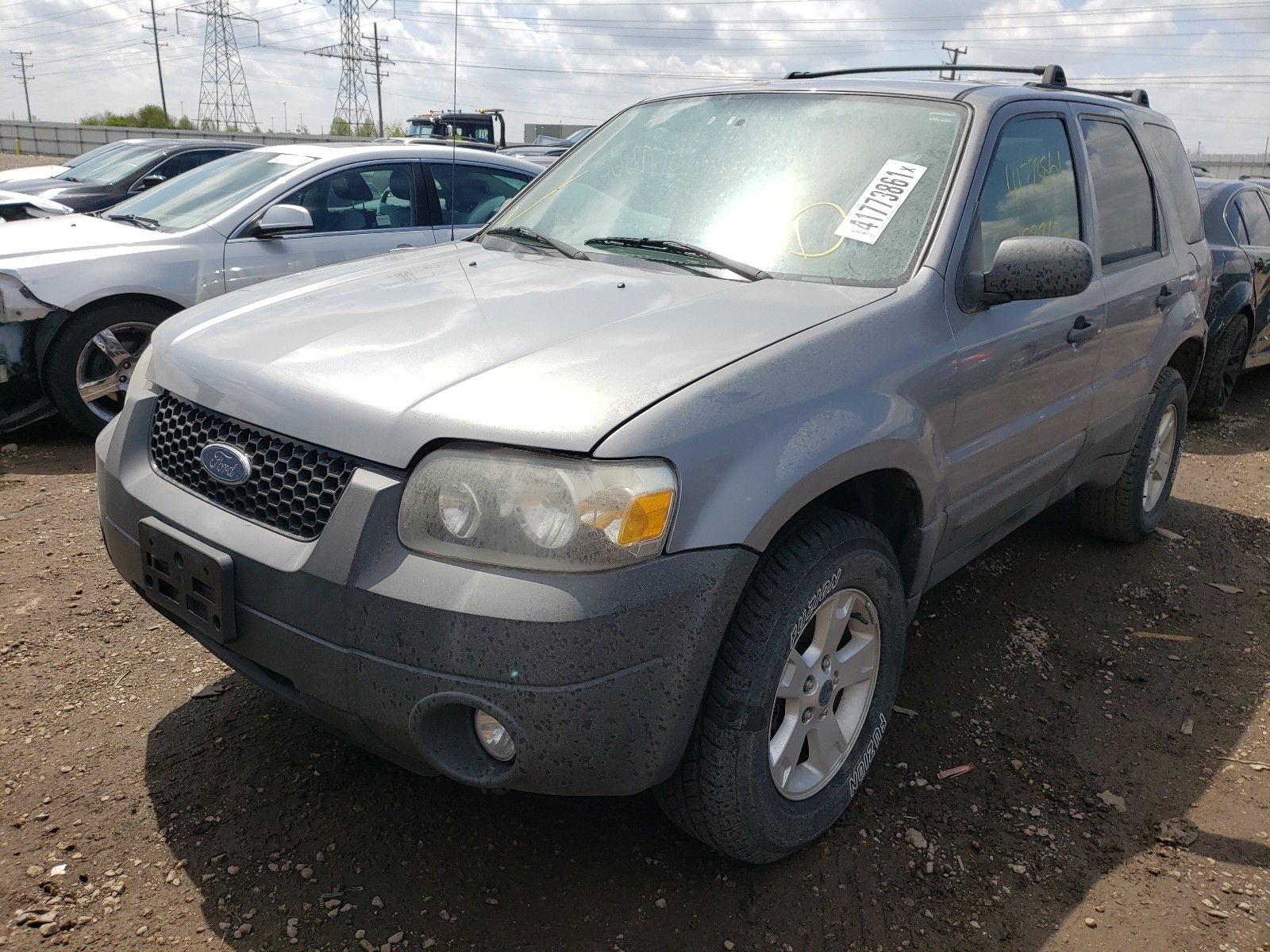 Photo 2 from auction – 2007 FORD ESCAPE with VIN 1FMYU03Z57KA76633