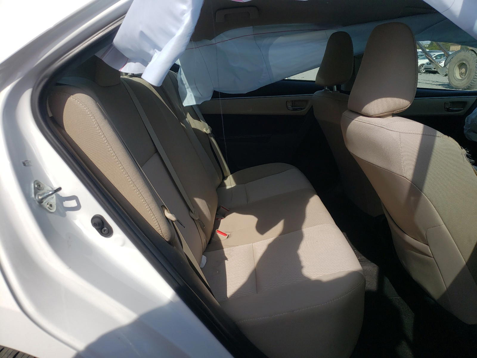 Photo 6 from auction – 2014 TOYOTA COROLLA L with VIN 2T1BURHE4EC167640