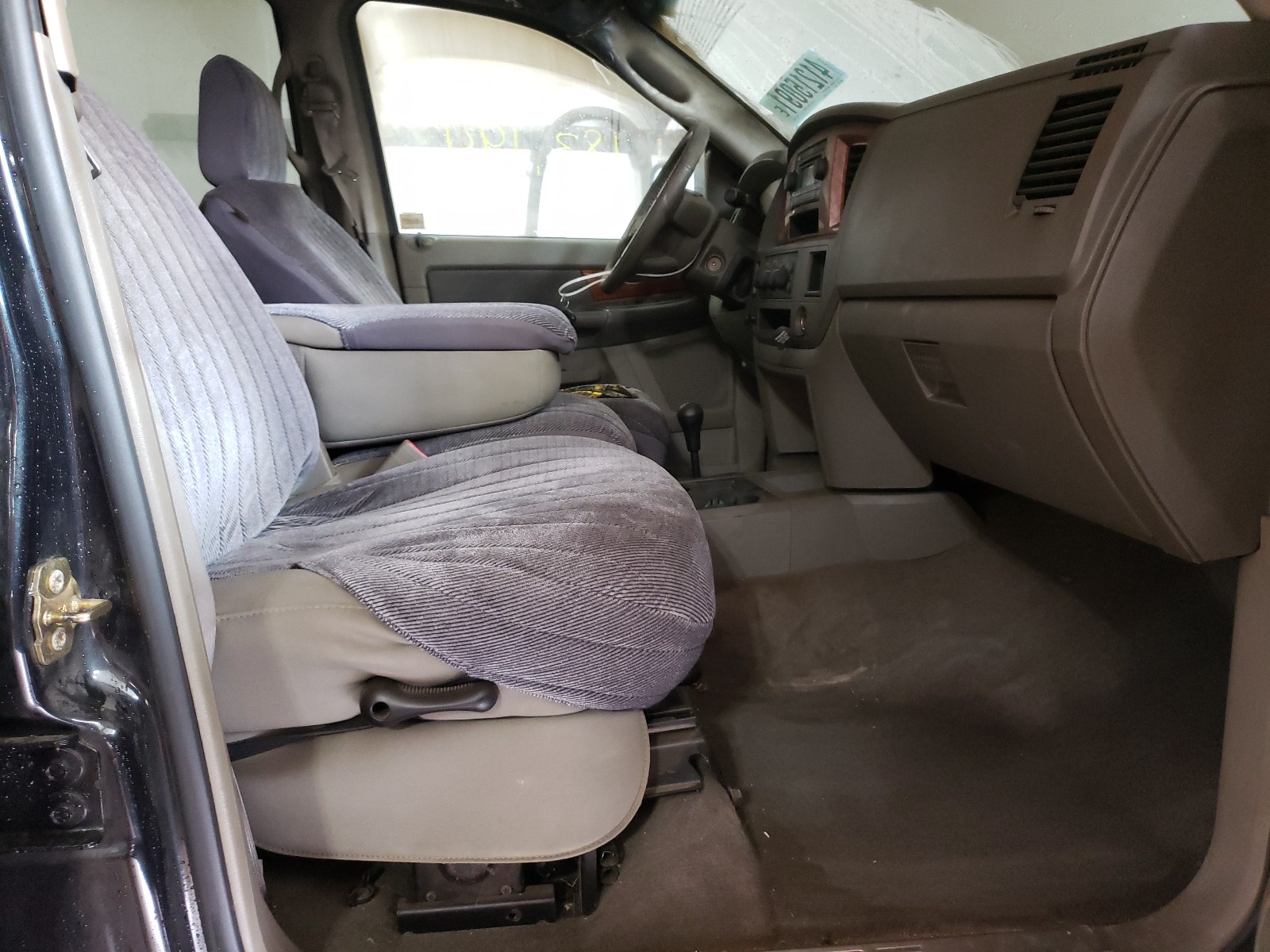Photo 5 from auction – 2006 DODGE RAM 2500 S with VIN 1D7KS28C86J209556