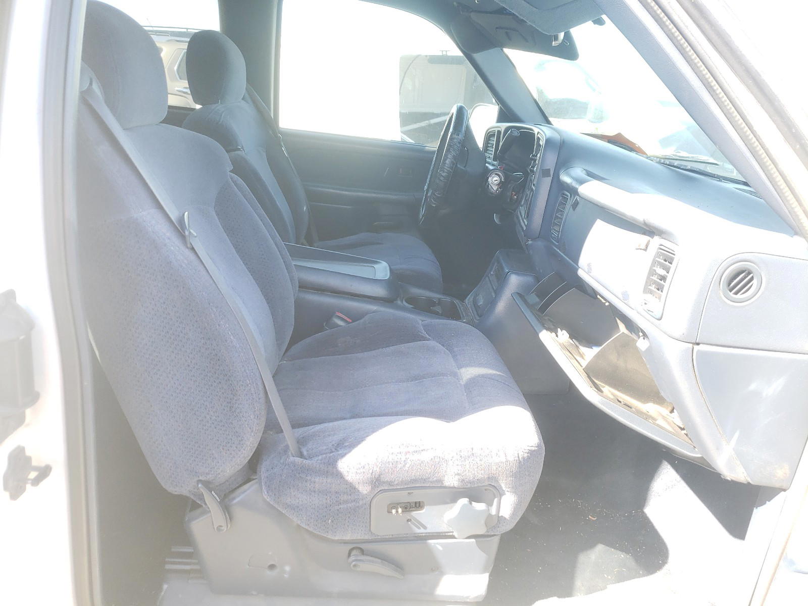 Photo 5 from auction – 1999 CHEVROLET SILVERADO with VIN 2GCEC19T9X1224754