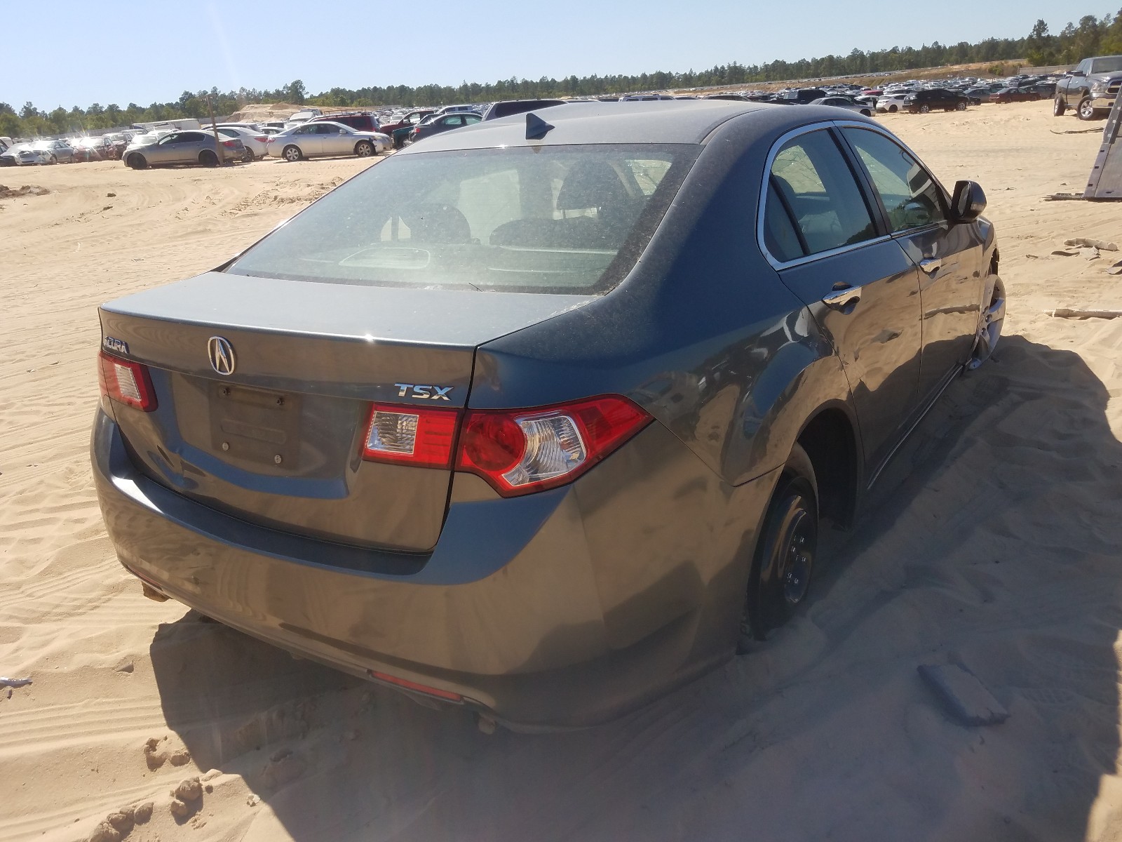 Photo 4 from auction – 2010 ACURA TSX with VIN JH4CU2F64AC002504