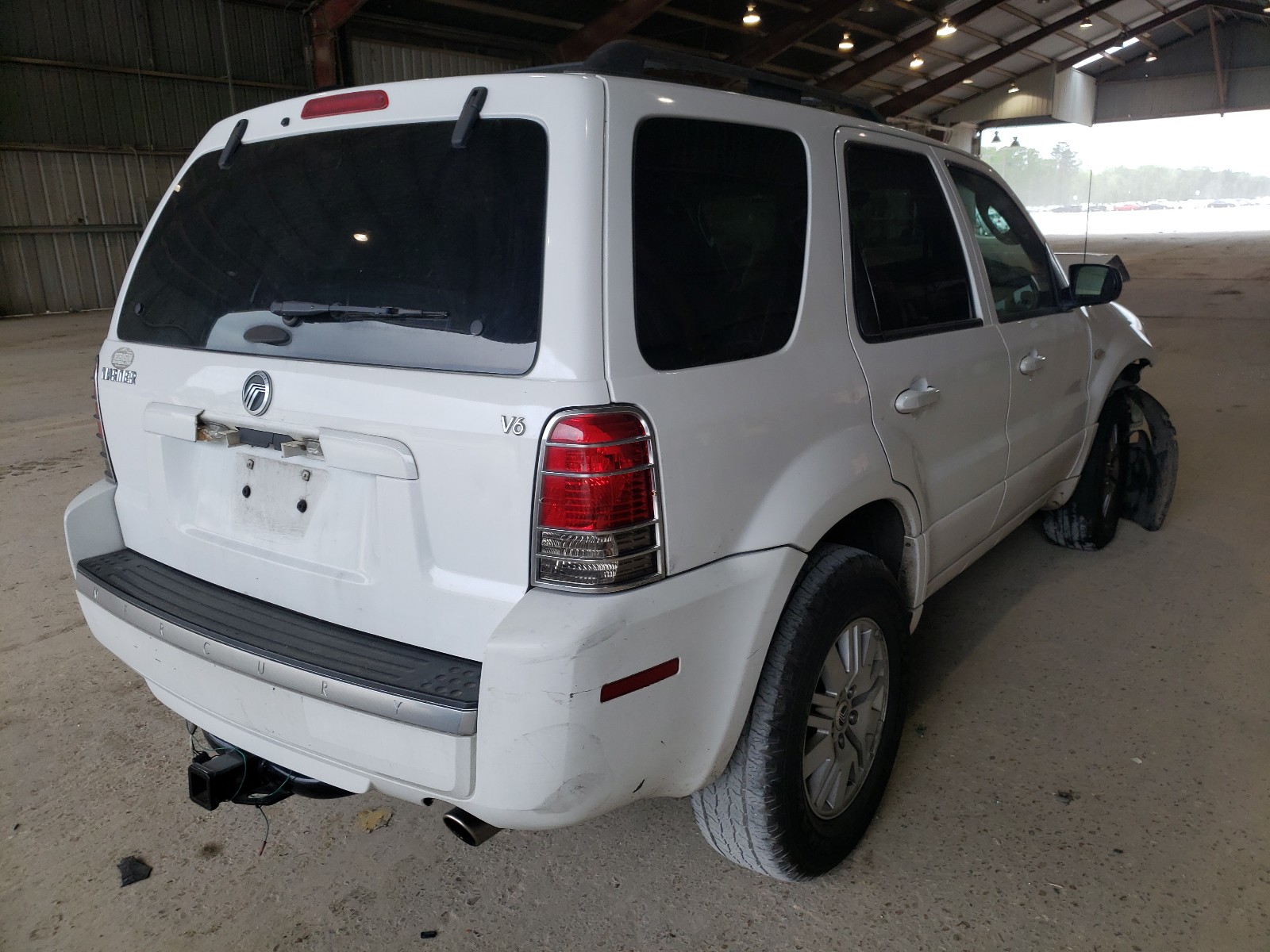 Photo 4 from auction – 2007 MERCURY MARINER LU with VIN 4M2CU81147KJ01073
