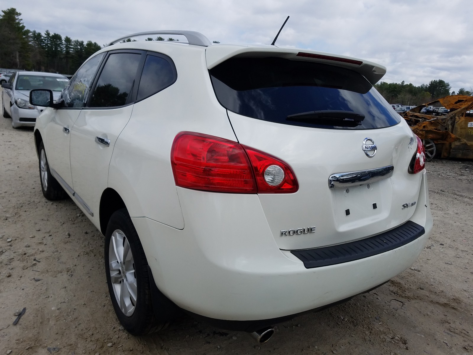 Photo 3 from auction – 2012 NISSAN ROGUE S with VIN JN8AS5MV3CW402814