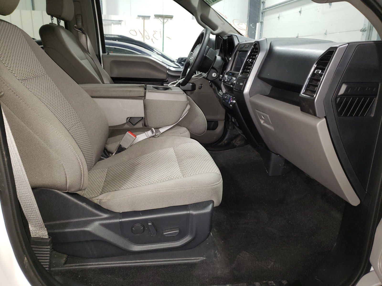 Photo 5 from auction – 2020 FORD F150 SUPER with VIN 1FTFW1E48LFB09284