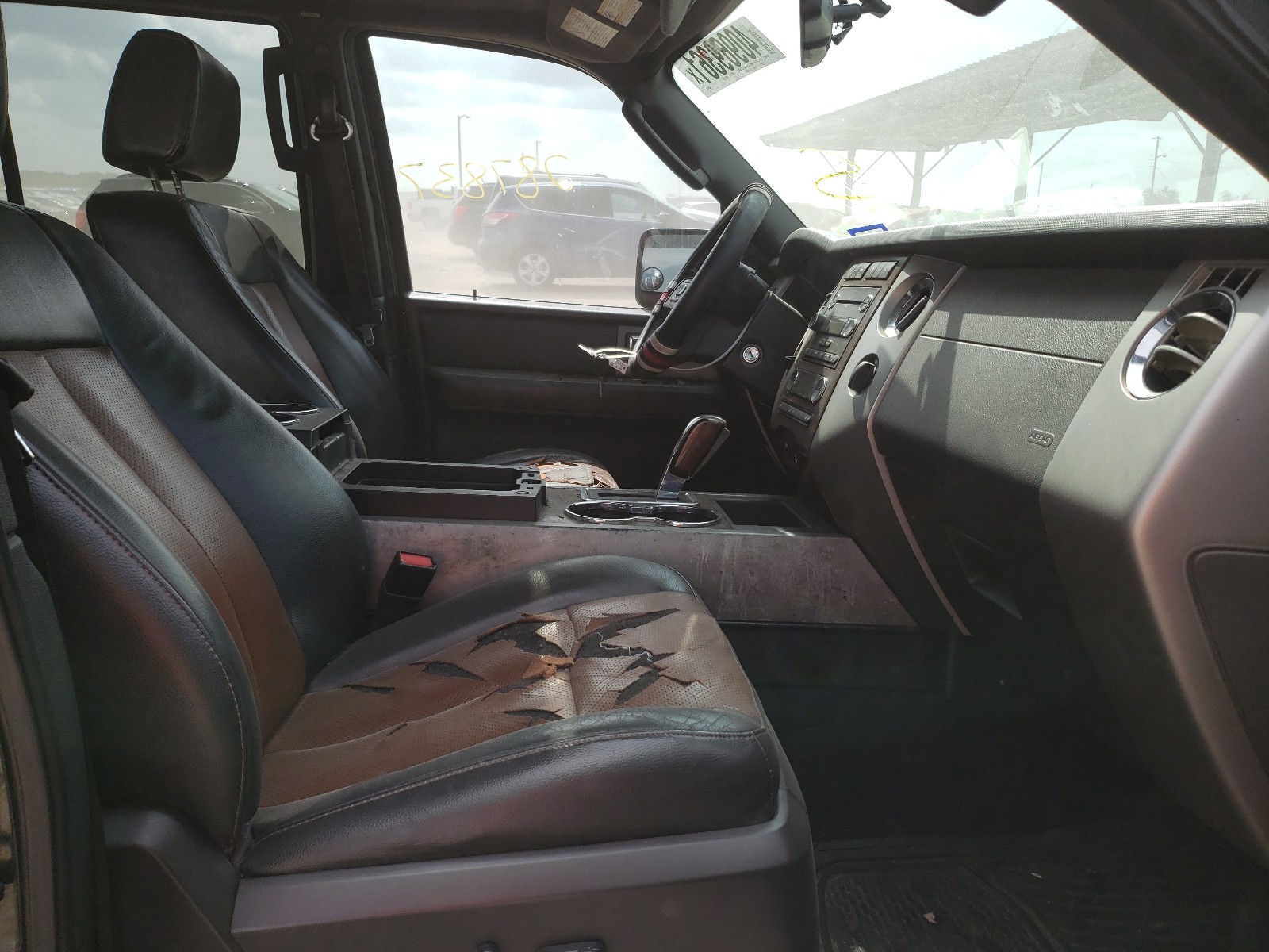 Photo 5 from auction – 2008 FORD EXPEDITION with VIN 1FMFU19568LA26725