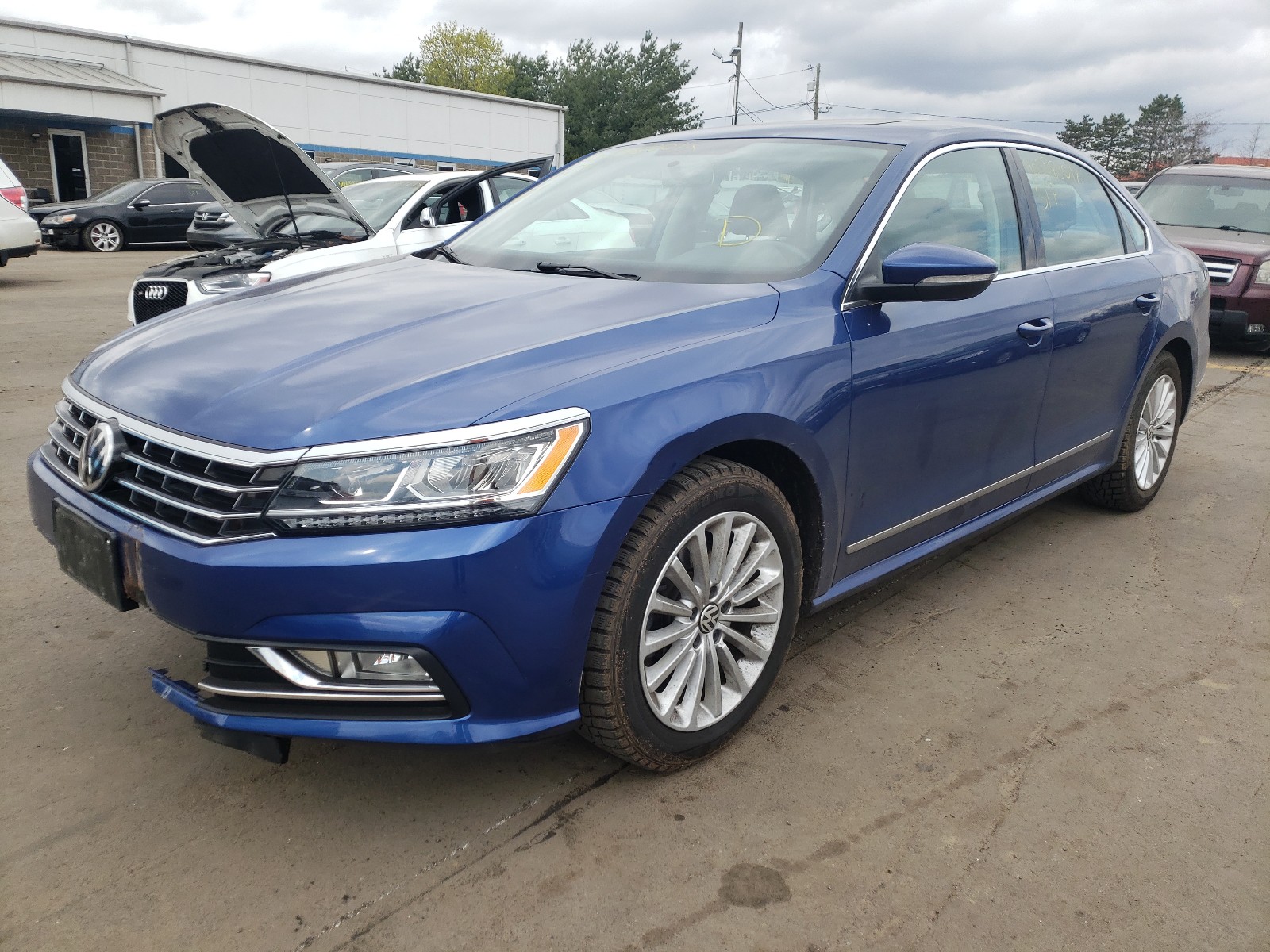 Photo 2 from auction – 2017 VOLKSWAGEN PASSAT SE with VIN 1VWBT7A35HC077925
