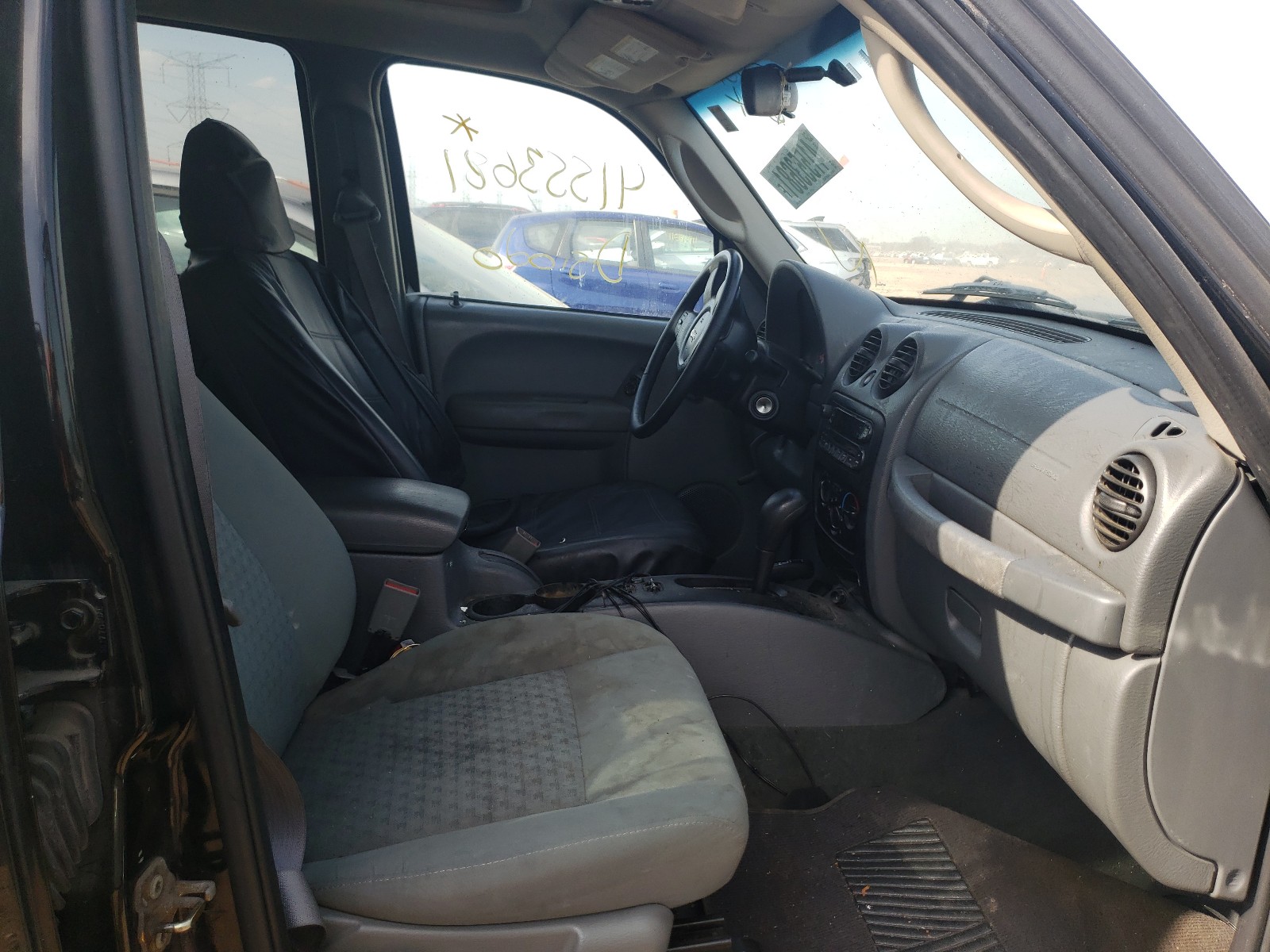 Photo 5 from auction – 2007 JEEP LIBERTY SP with VIN 1J4GL48K07W530165