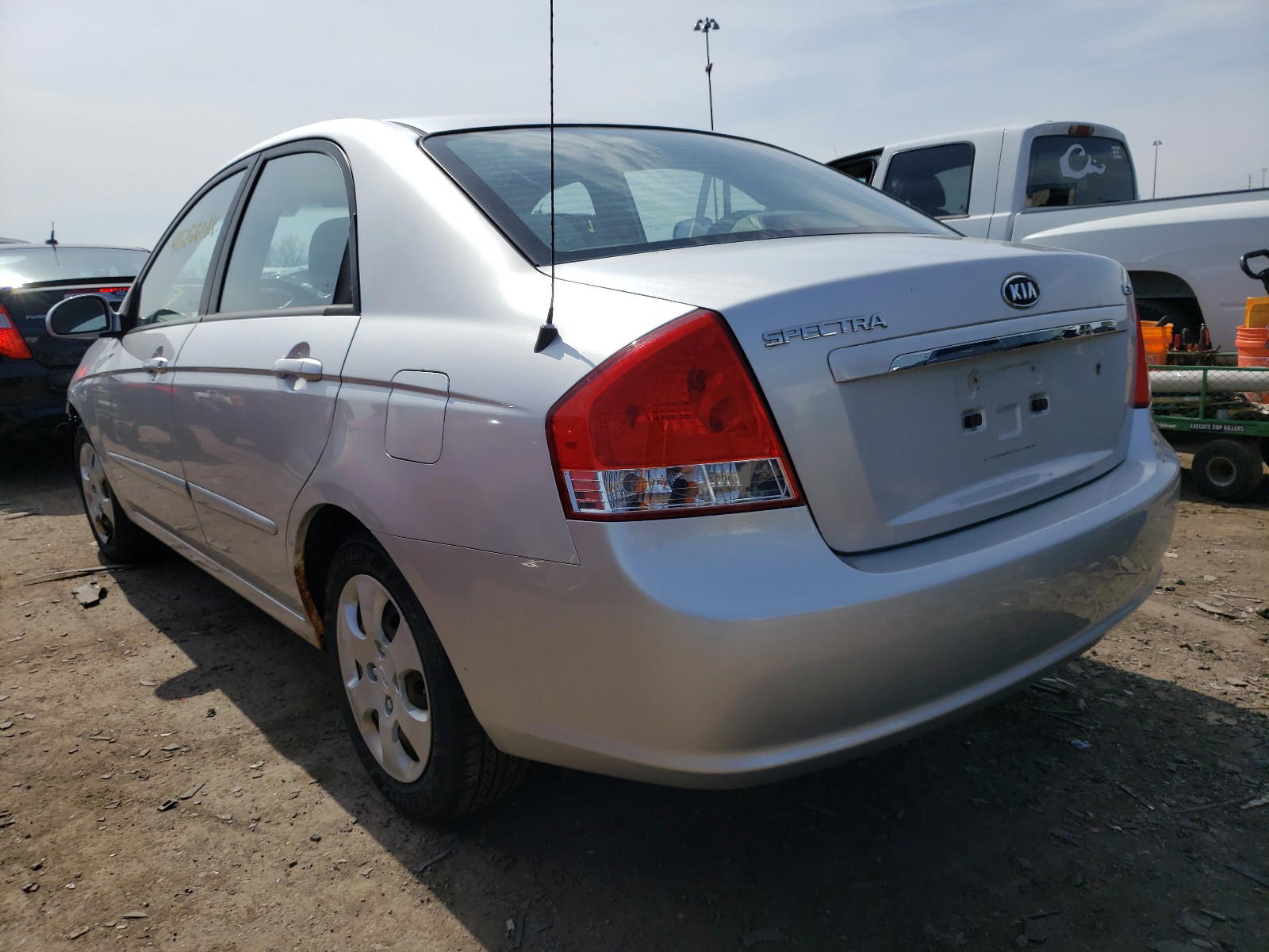 Photo 3 from auction – 2009 KIA SPECTRA with VIN KNAFE221895627796