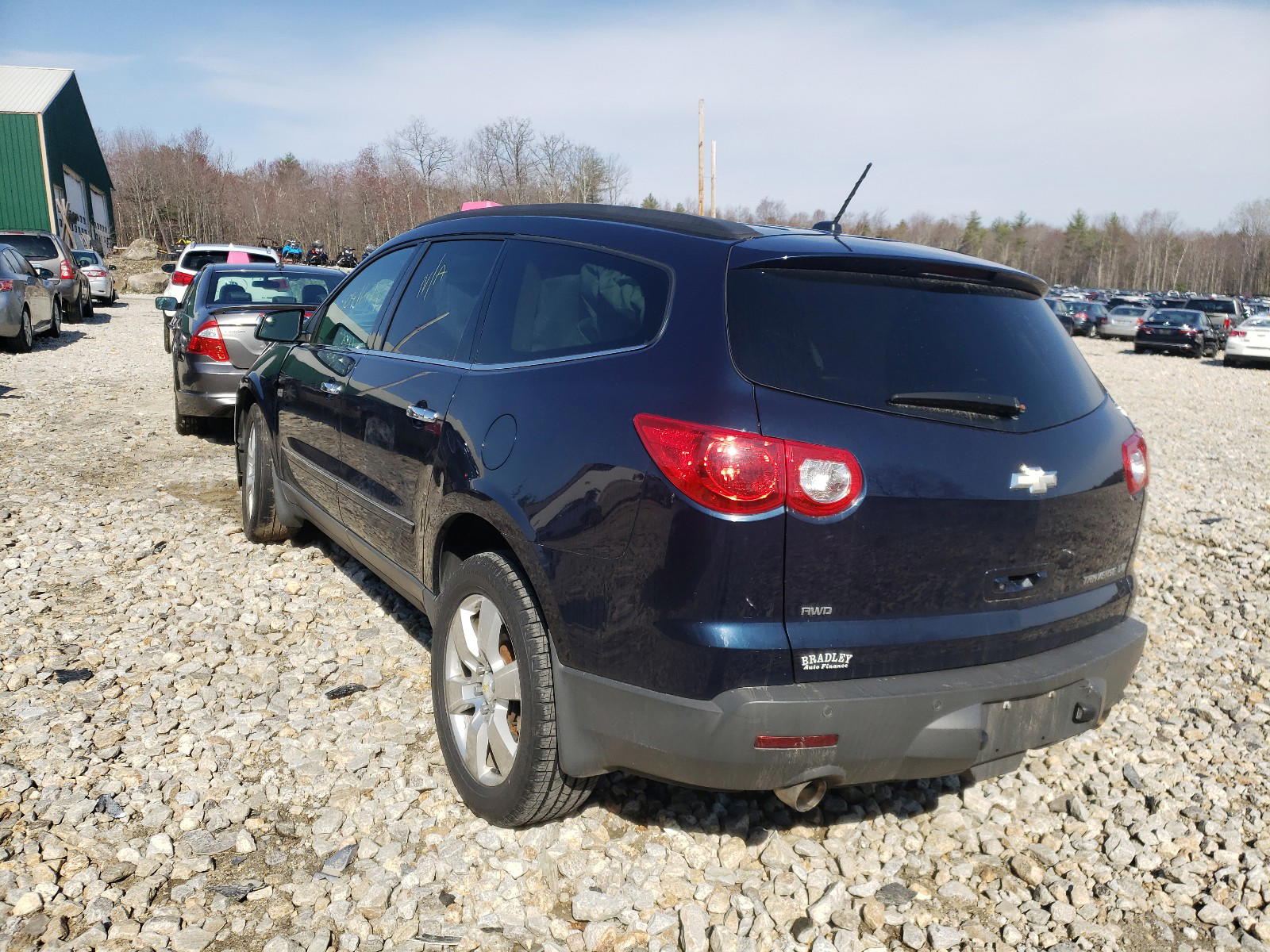 Photo 3 from auction – 2012 CHEVROLET TRAVERSE L with VIN 1GNKVLED2CJ210659