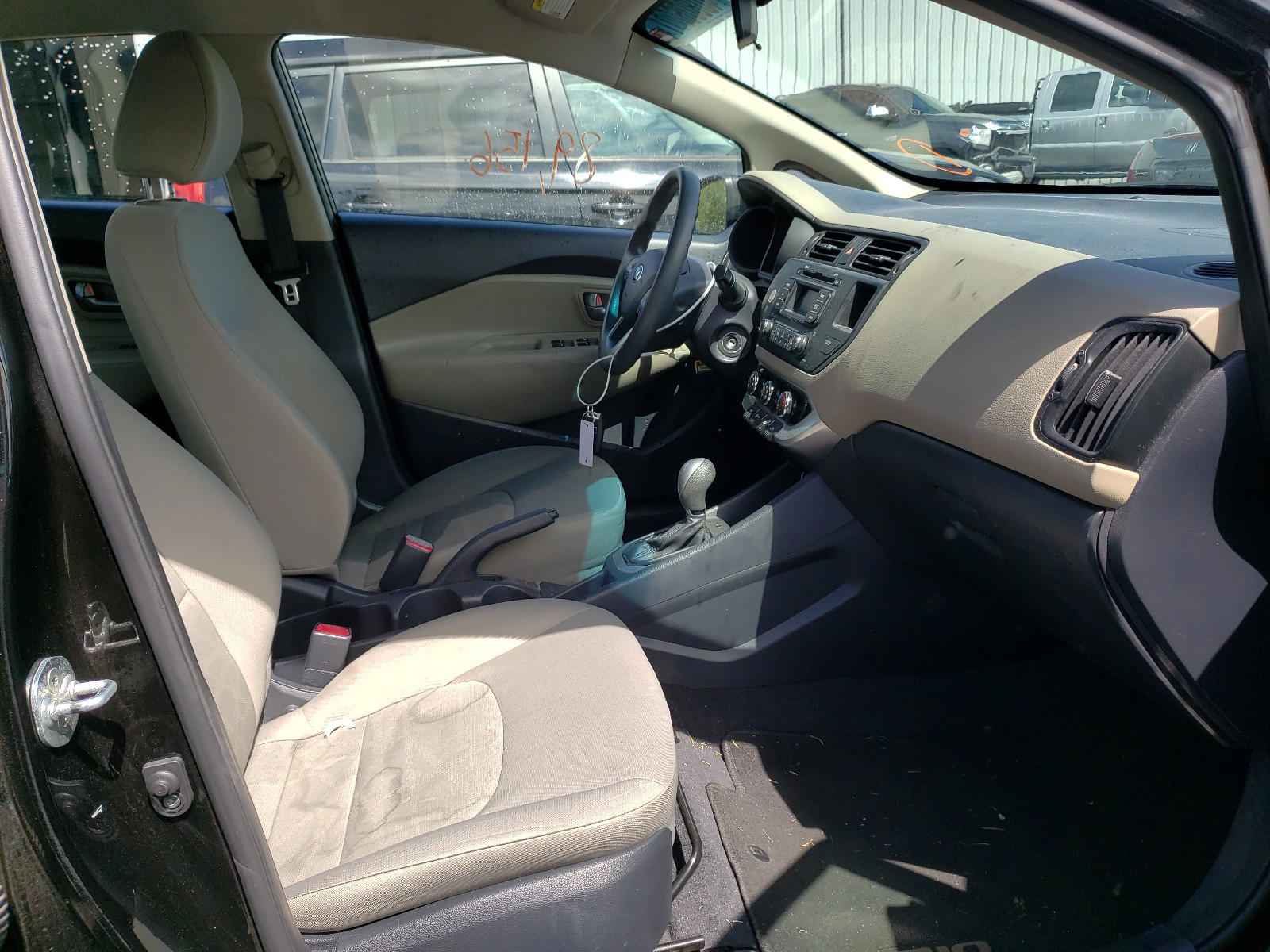 Photo 5 from auction – 2015 KIA RIO LX with VIN KNADM4A35F6432771