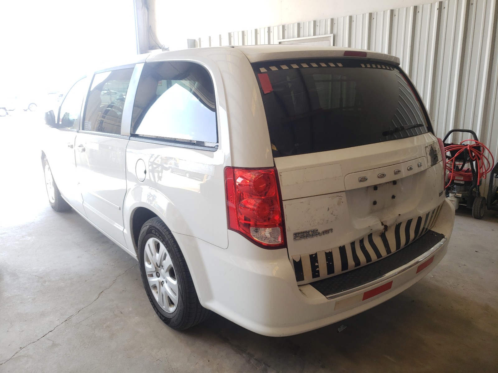 Photo 3 from auction – 2015 DODGE GRAND CARA with VIN 2C4RDGBG1FR569162