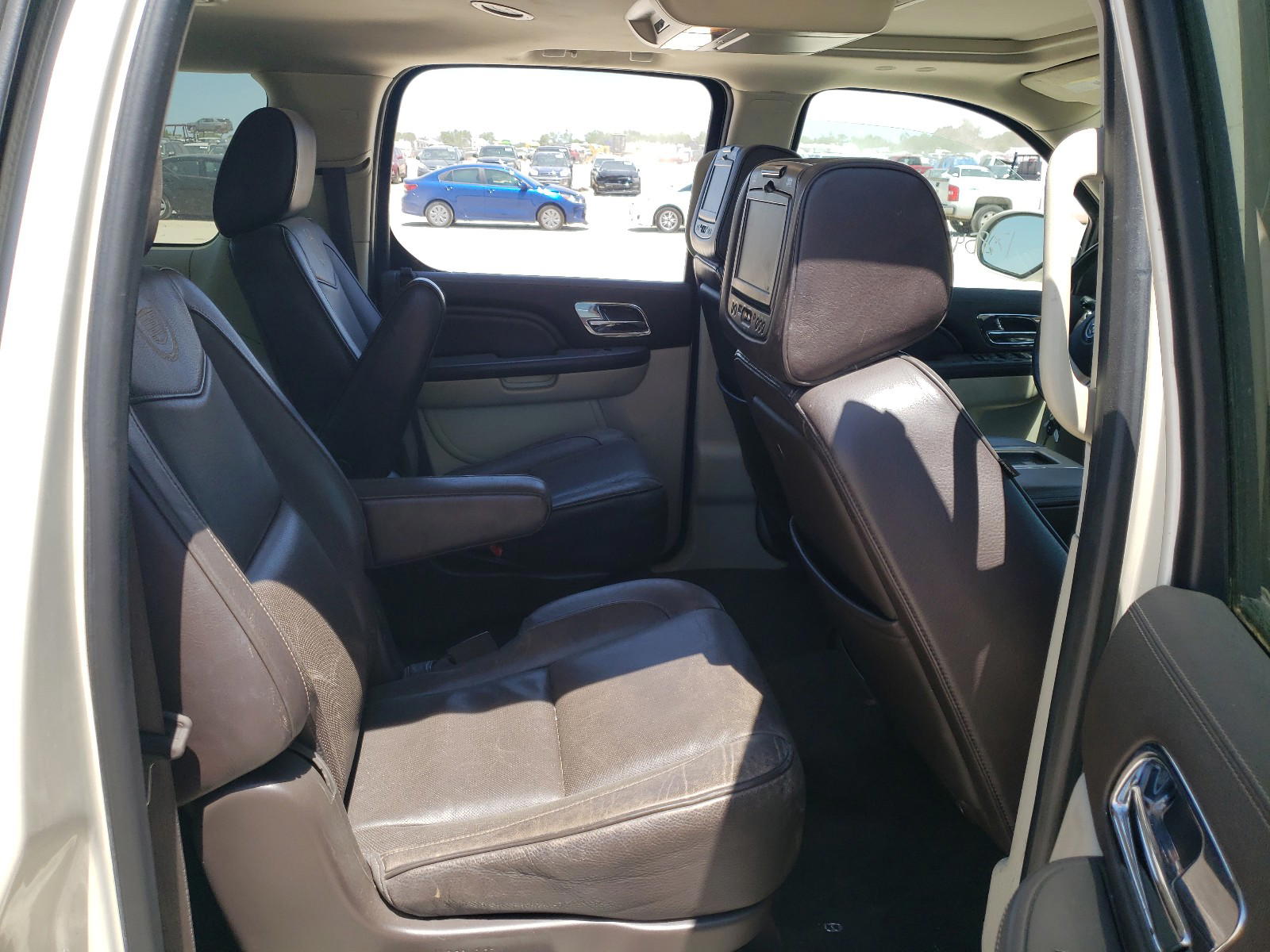 Photo 6 from auction – 2013 CADILLAC ESCALADE E with VIN 1GYS4KEF3DR279591
