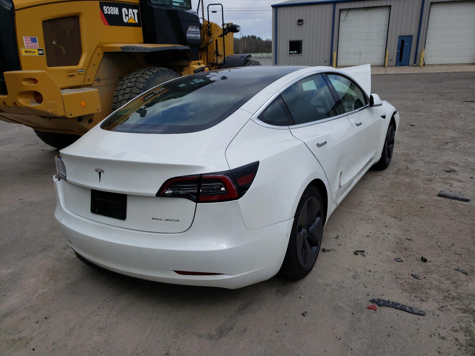 Photo 4 from auction – 2020 TESLA MODEL 3 with VIN 5YJ3E1EB8LF618624