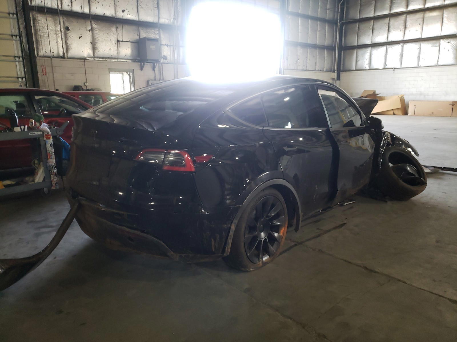Photo 4 from auction – 2020 TESLA MODEL Y with VIN 5YJYGDEE3LF036300