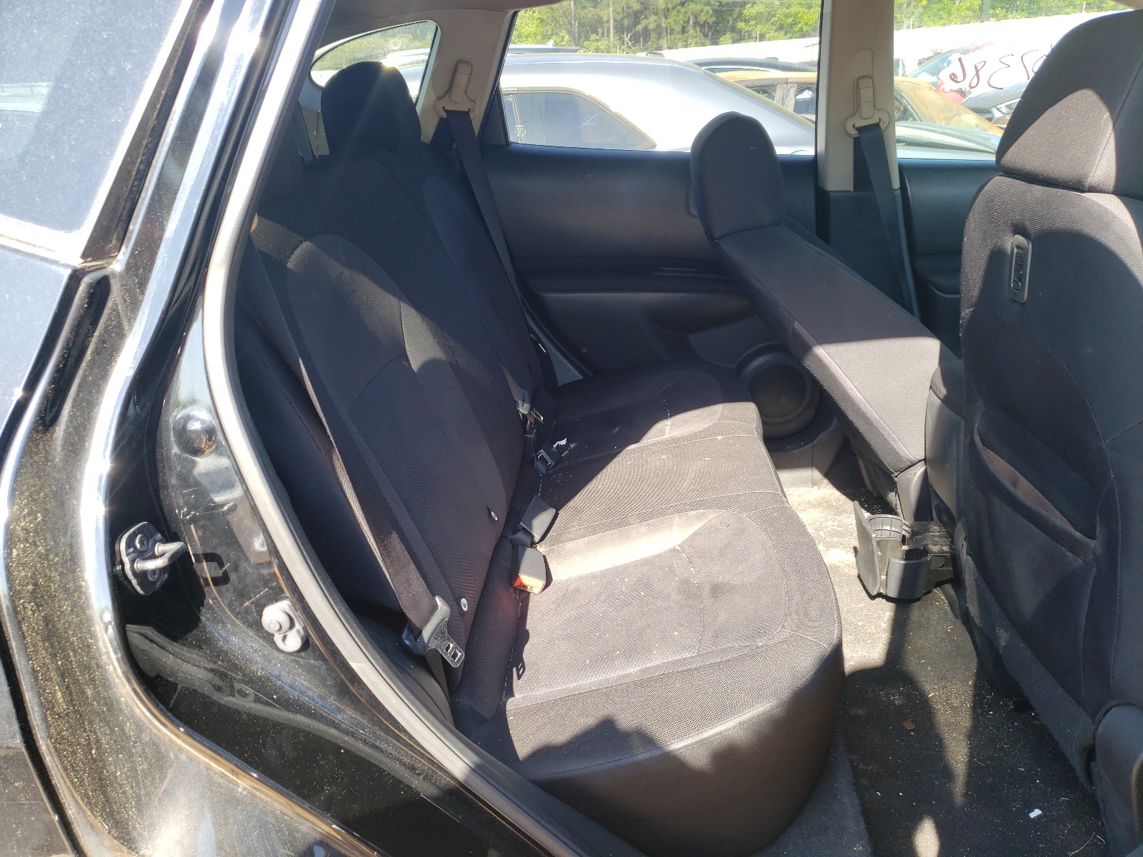 Photo 6 from auction – 2013 NISSAN ROGUE S with VIN JN8AS5MT5DW551273
