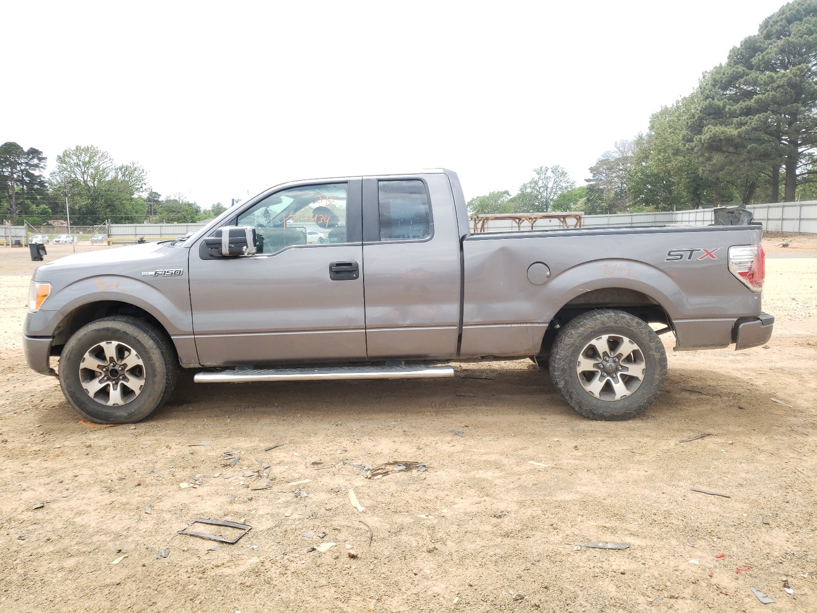 Photo 9 from auction – 2014 FORD F150 SUPER with VIN 1FTEX1CMXEKF68810