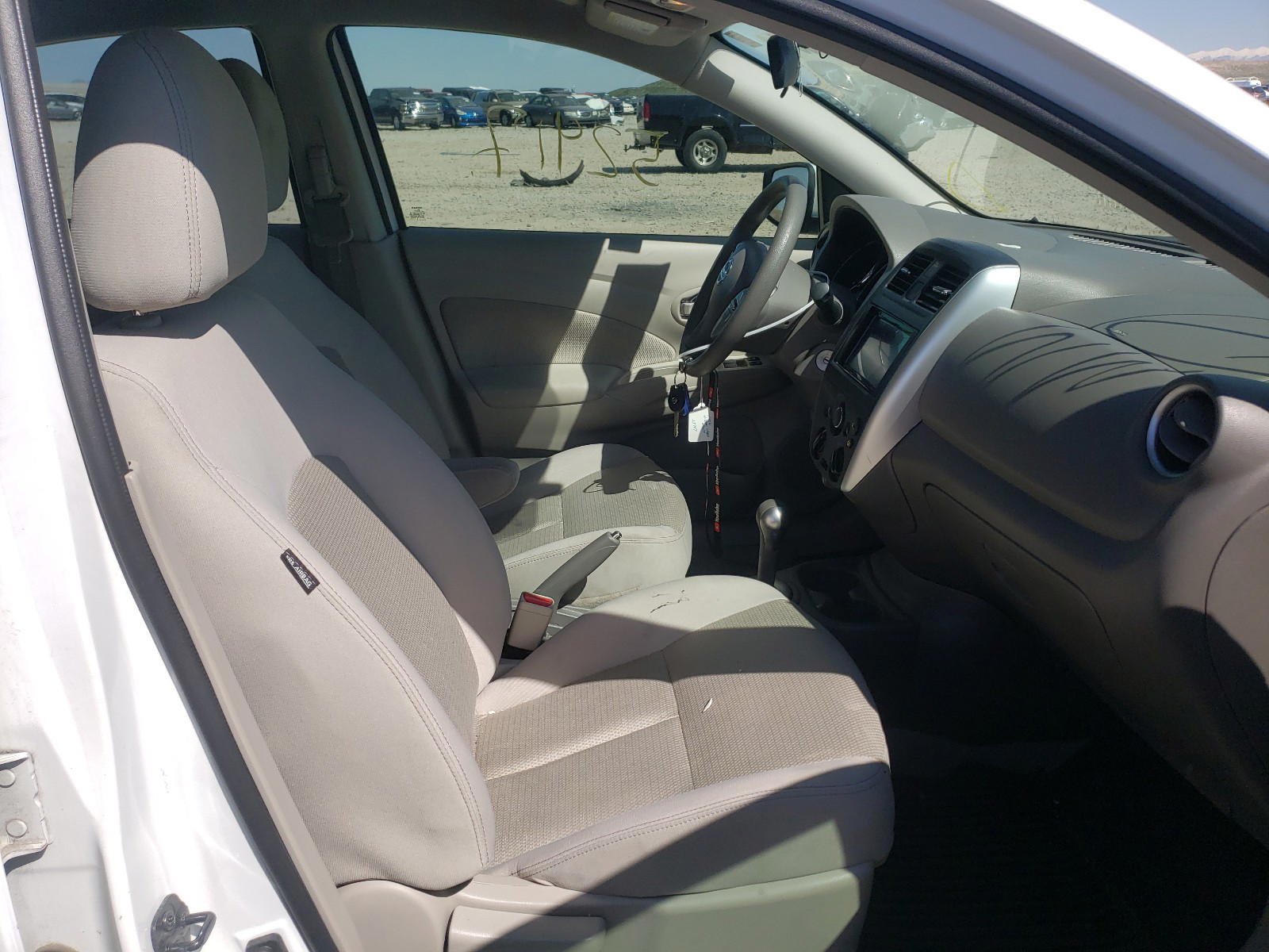 Photo 5 from auction – 2016 NISSAN VERSA S with VIN 3N1CN7AP7GL862019