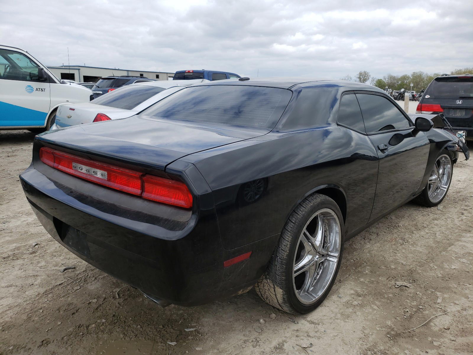 Photo 4 from auction – 2013 DODGE CHALLENGER with VIN 2C3CDYAG0DH520944