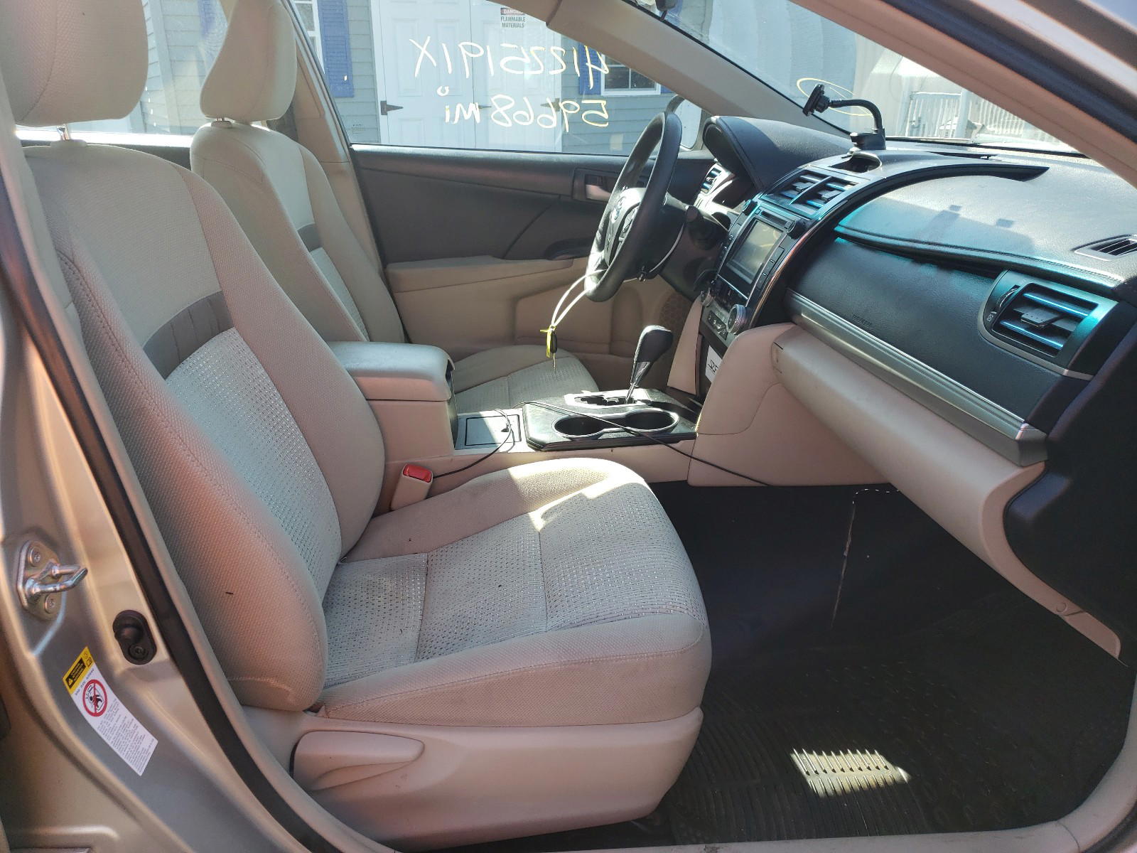 Photo 5 from auction – 2014 TOYOTA CAMRY L with VIN 4T4BF1FK2ER360359
