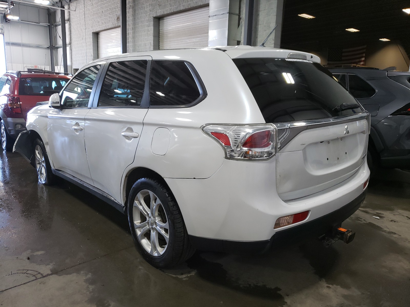 Photo 3 from auction – 2014 MITSUBISHI OUTLANDER with VIN JA4AZ3A3XEZ013694