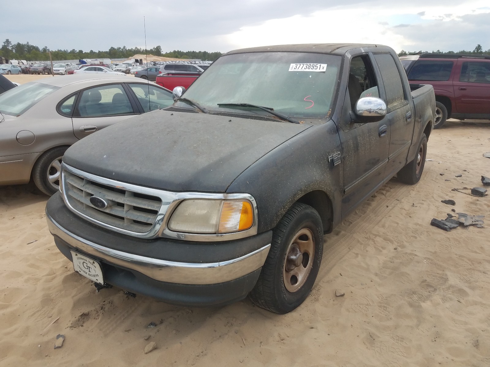 Photo 2 from auction – 2001 FORD F-150 with VIN 1FTRW07LX1KE90264