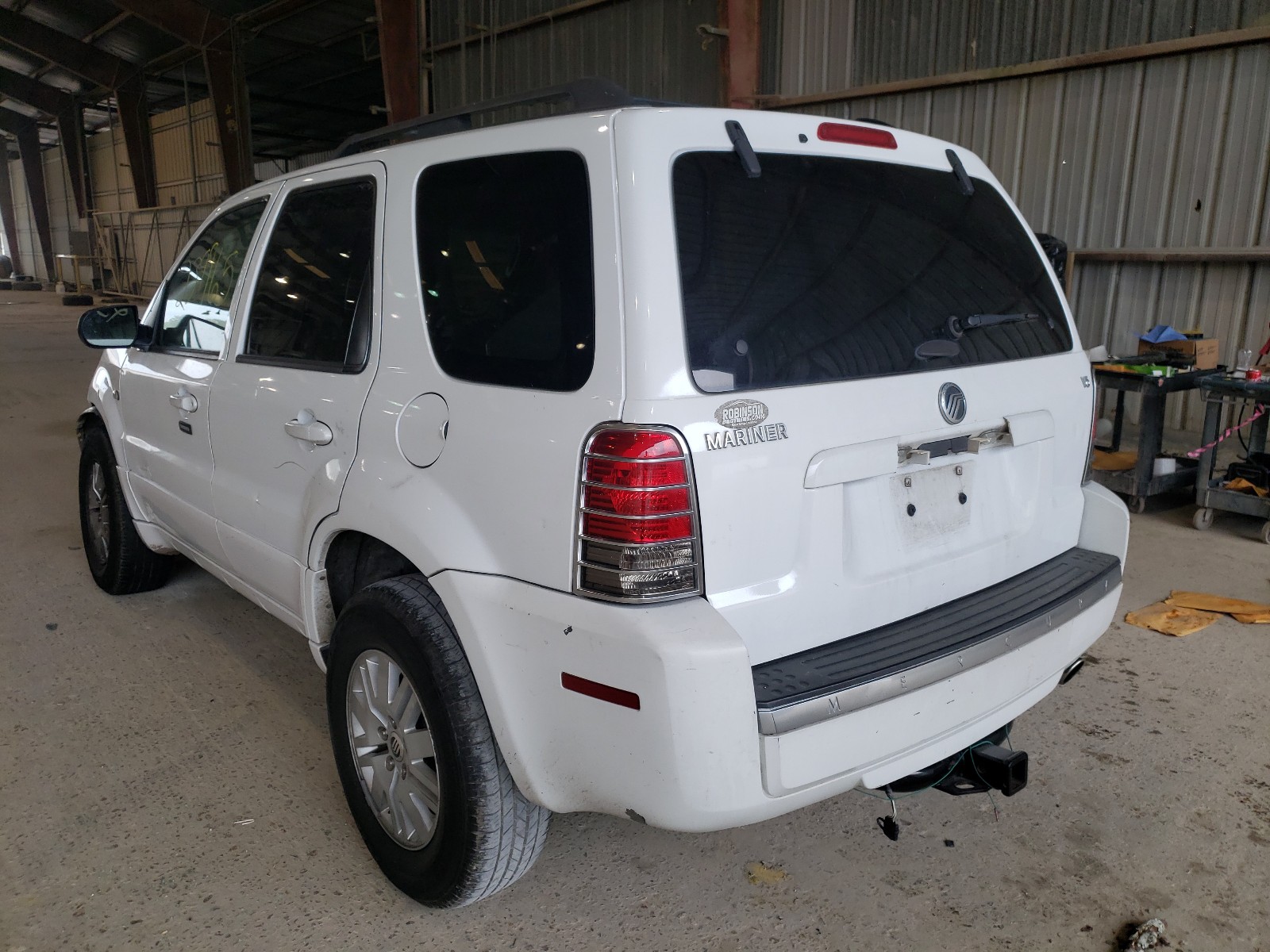 Photo 3 from auction – 2007 MERCURY MARINER LU with VIN 4M2CU81147KJ01073